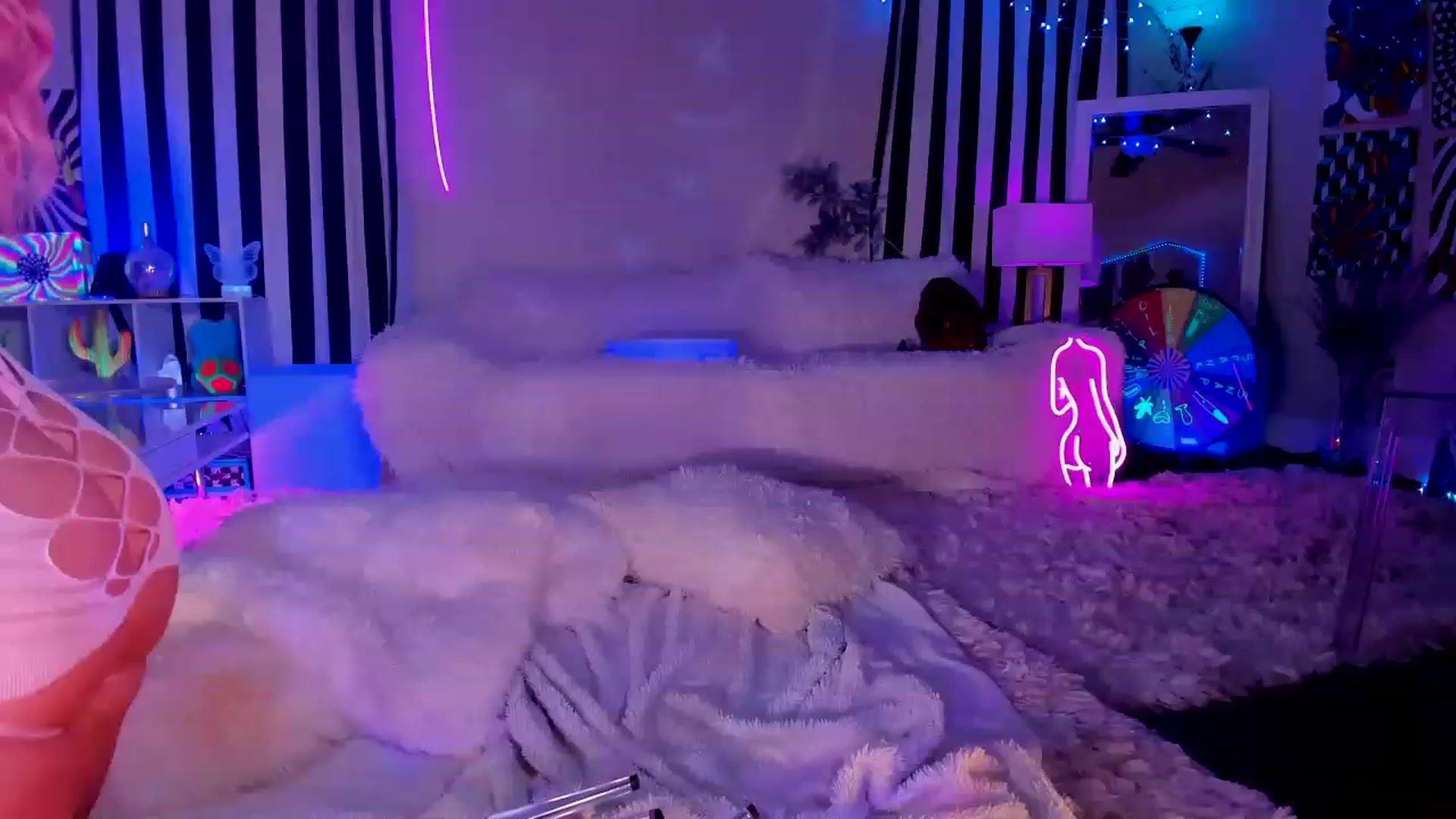 Gallery image thumbnail from IvyJean's myfreecams stream on, 04/15/2023, 03:12 image 20 of 20