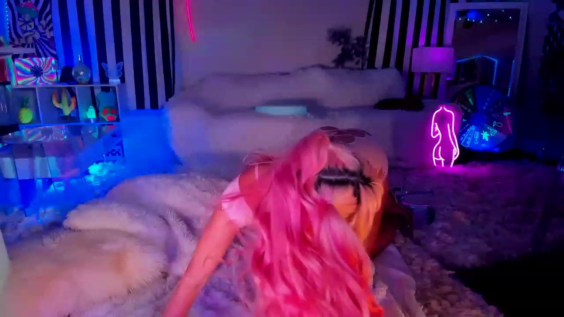 Gallery image thumbnail from IvyJean's myfreecams stream on, 04/15/2023, 03:12 image 11 of 20