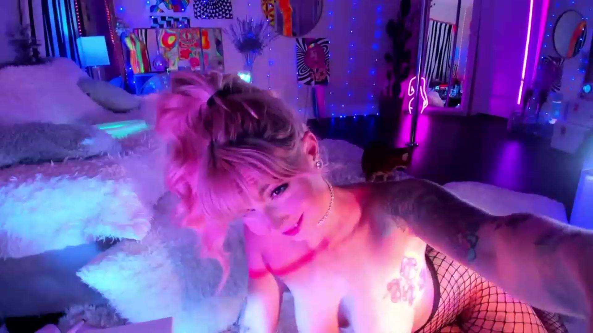 Gallery image thumbnail from IvyJean's myfreecams stream on, 05/13/2023, 04:15 image 17 of 20