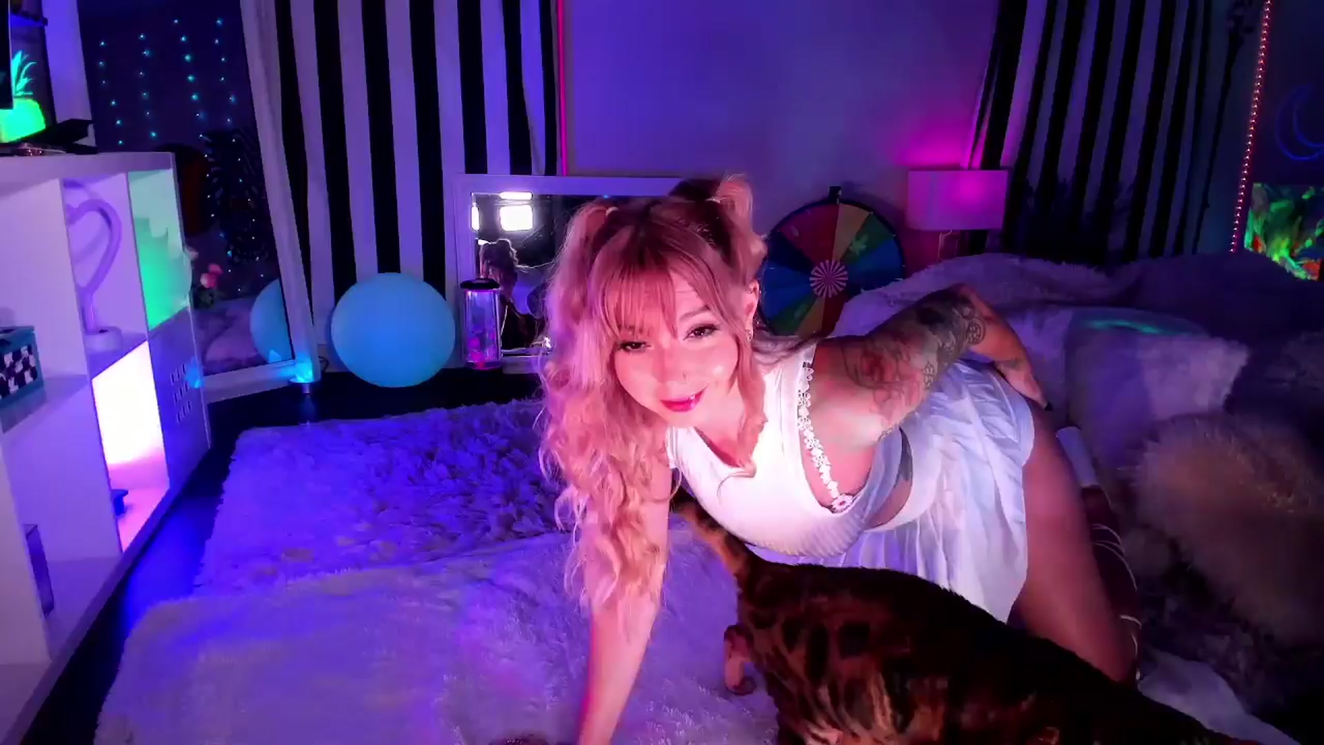 Gallery image thumbnail from IvyJean's myfreecams stream on, 05/18/2024, 03:16 image 9 of 20