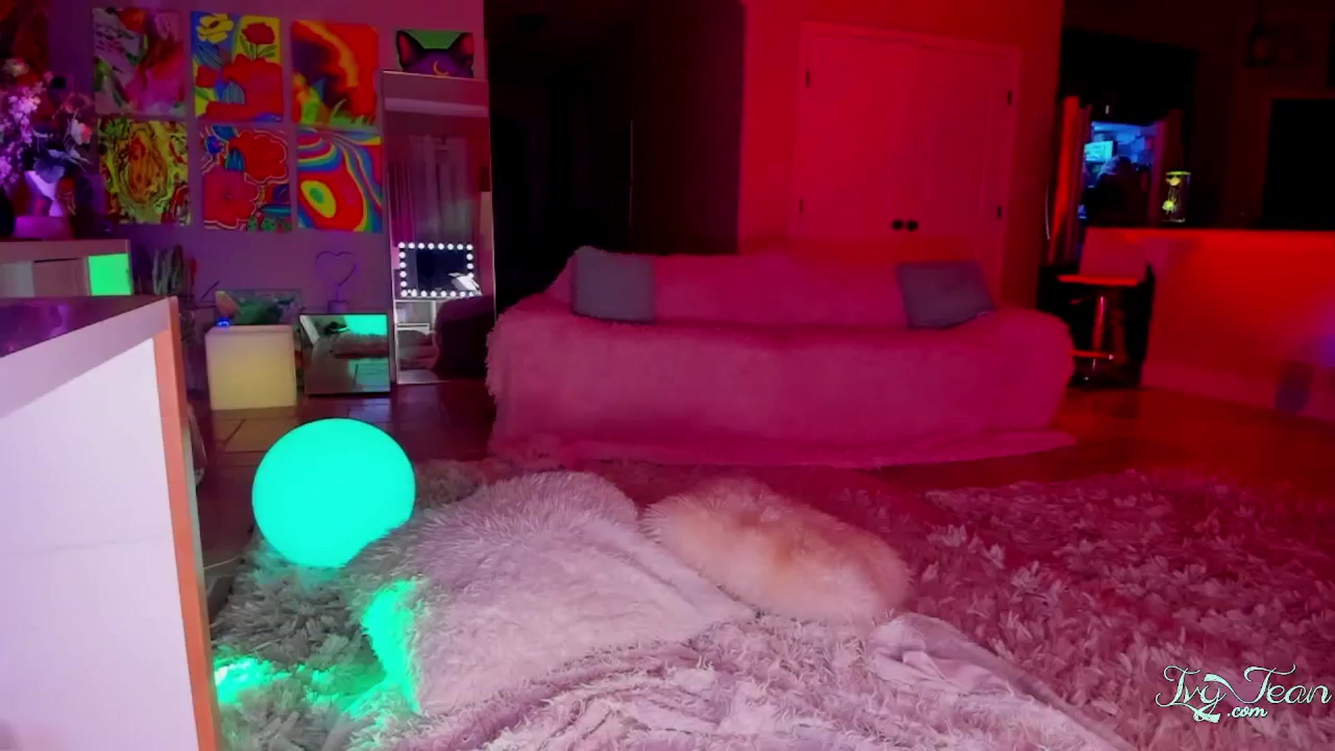 Gallery image thumbnail from IvyJean's myfreecams stream on, 10/26/2024, 04:51 image 12 of 20
