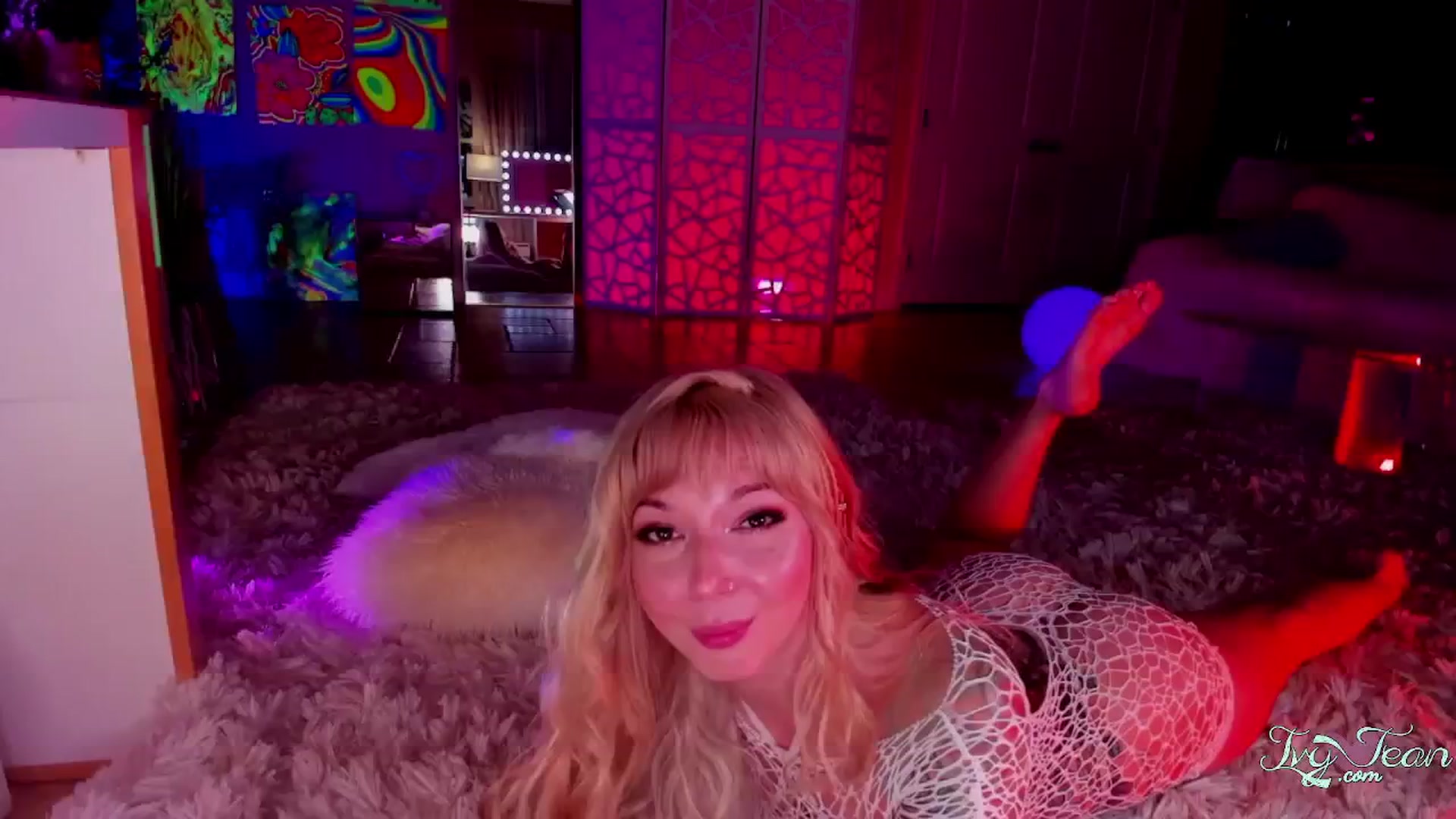 Gallery image thumbnail from IvyJean's myfreecams stream on, 11/18/2024, 03:35 image 11 of 20