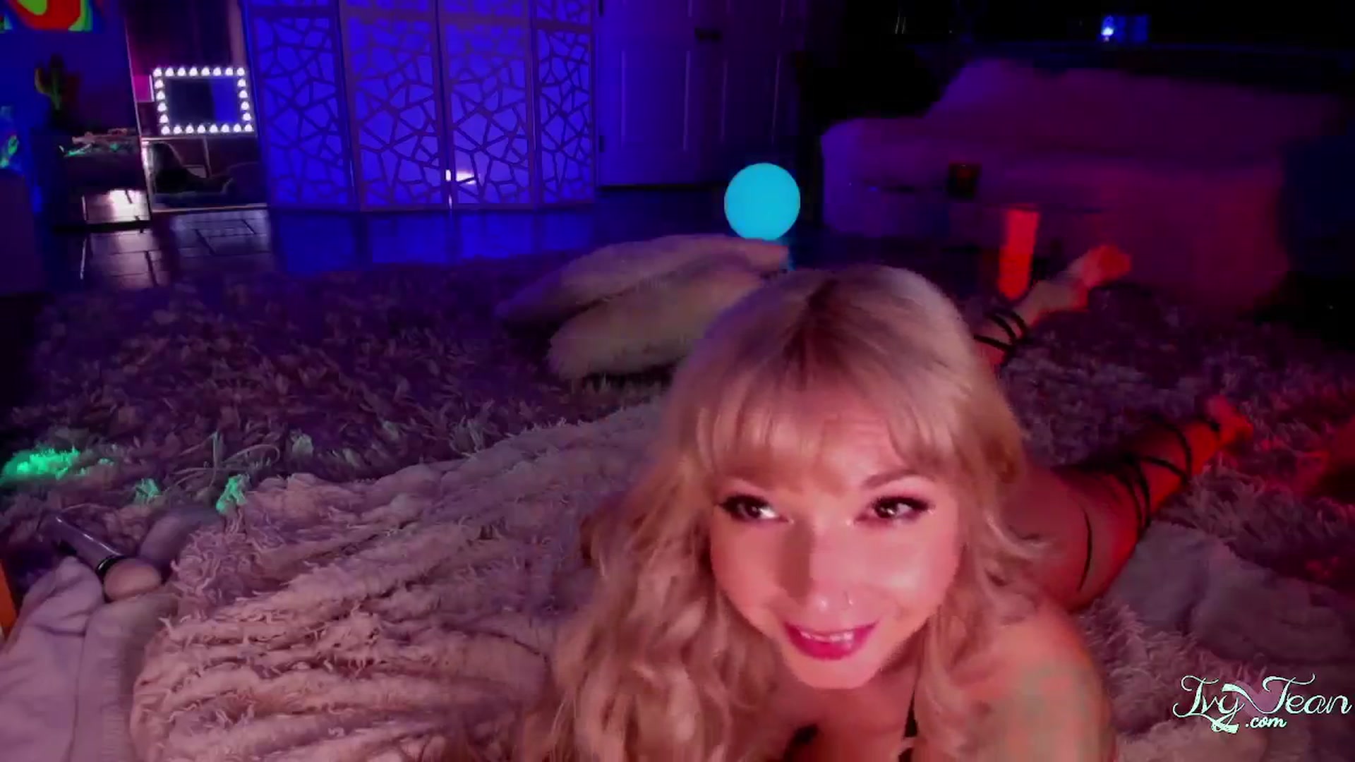 Gallery image thumbnail from IvyJean's myfreecams stream on, 12/22/2024, 06:19 image 12 of 20