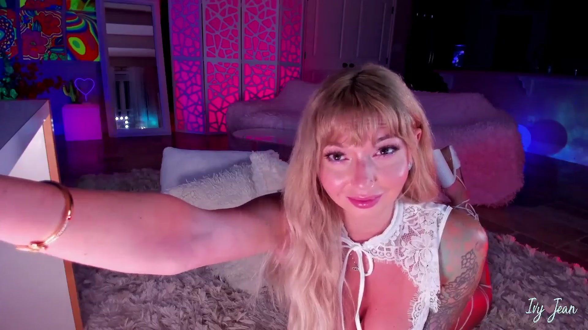 Gallery image thumbnail from IvyJean's myfreecams stream on, 05/30/2025, 03:31 image 3 of 20