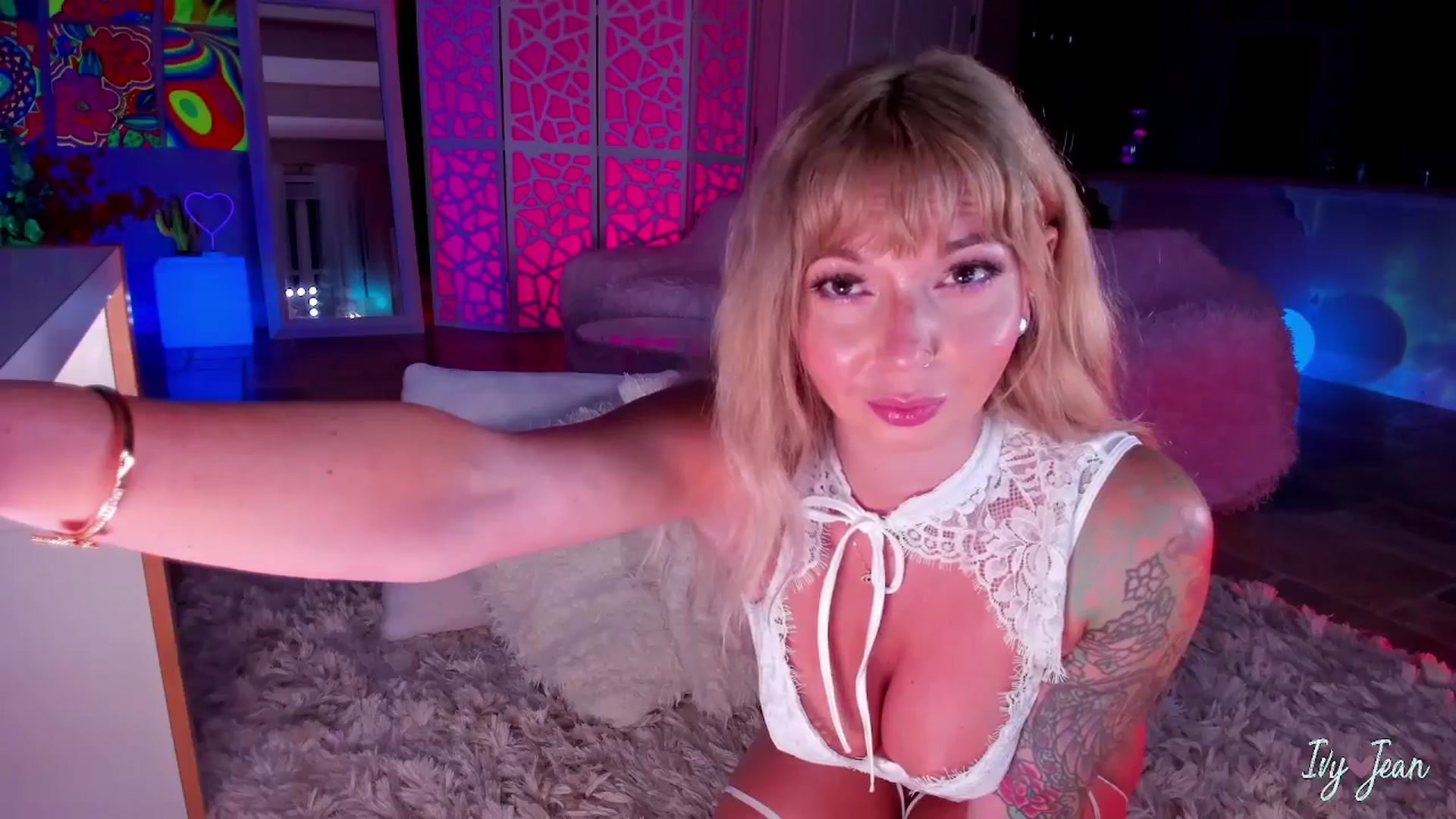 Gallery image thumbnail from IvyJean's myfreecams stream on, 05/30/2025, 03:31 image 10 of 20