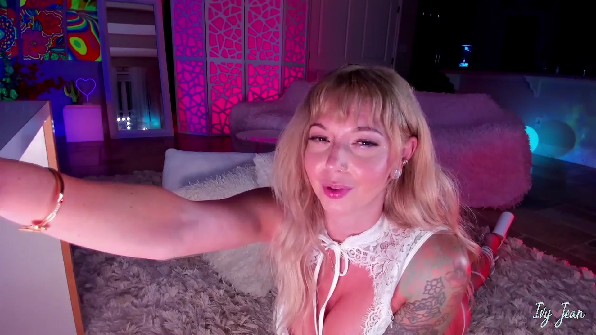 Gallery image thumbnail from IvyJean's myfreecams stream on, 05/30/2025, 03:31 image 18 of 20
