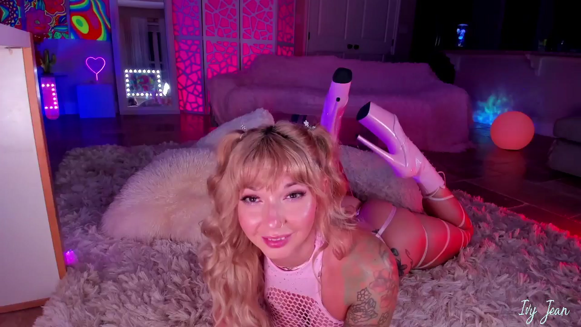 Gallery image thumbnail from IvyJean's myfreecams stream on, 06/14/2025, 04:06 image 13 of 20