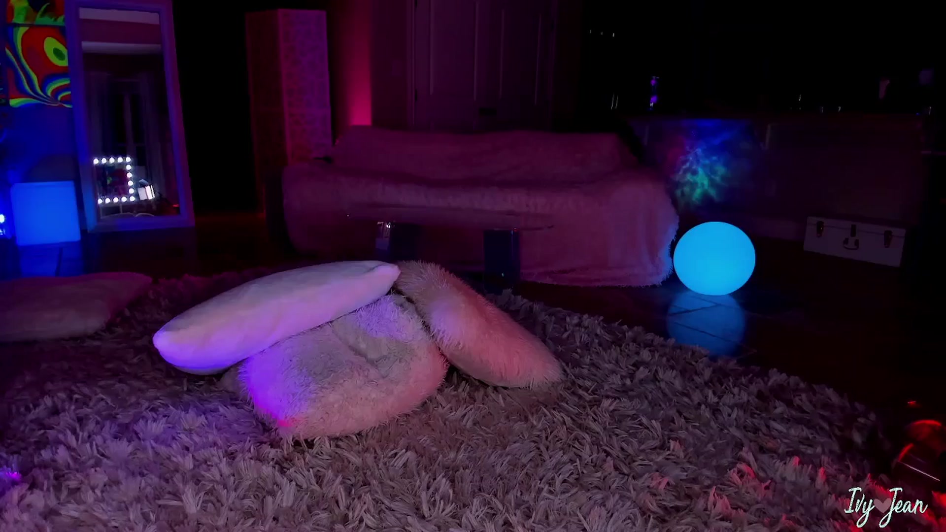 Gallery image thumbnail from IvyJean's myfreecams stream on, 09/30/2025, 03:30 image 8 of 20