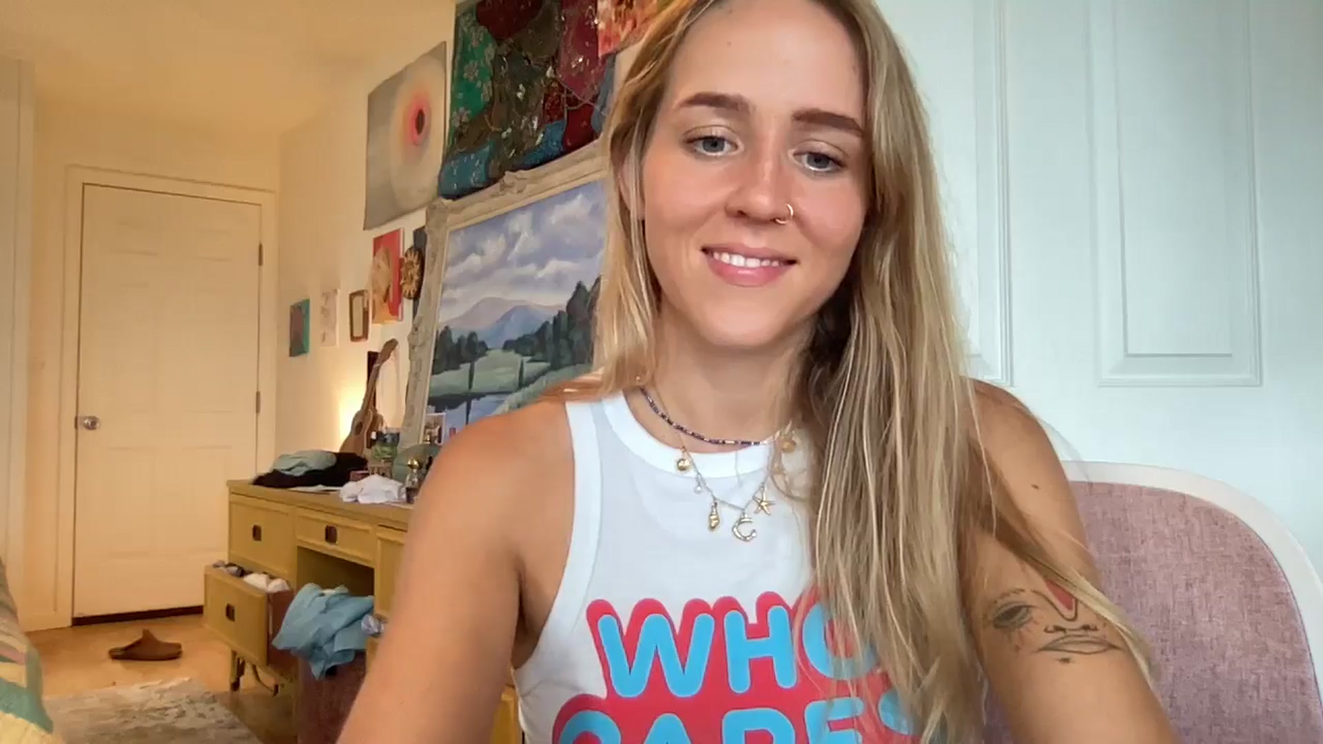 Gallery image thumbnail from IvyPiercee's myfreecams stream on, 05/27/2025, 23:18 image 12 of 20