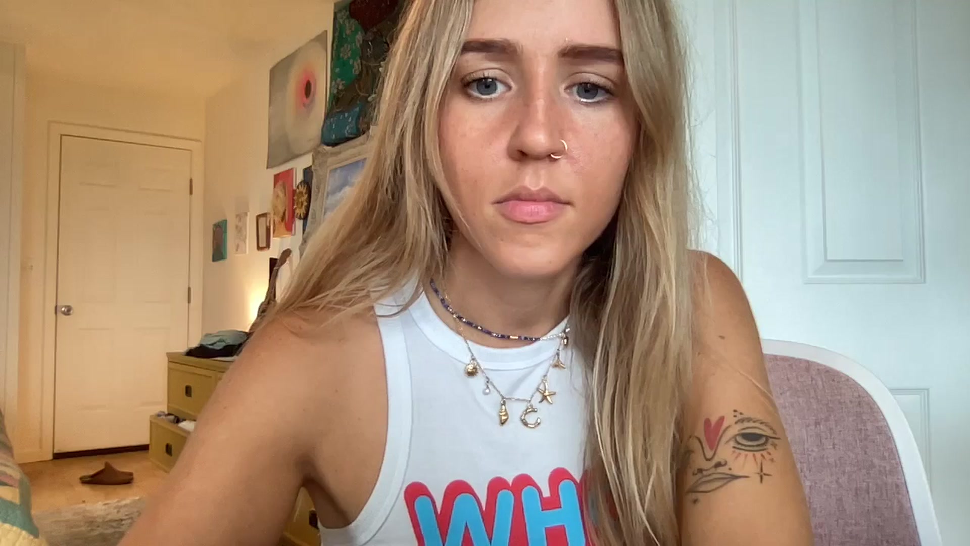 Gallery image thumbnail from IvyPiercee's myfreecams stream on, 05/27/2025, 23:18 image 8 of 20