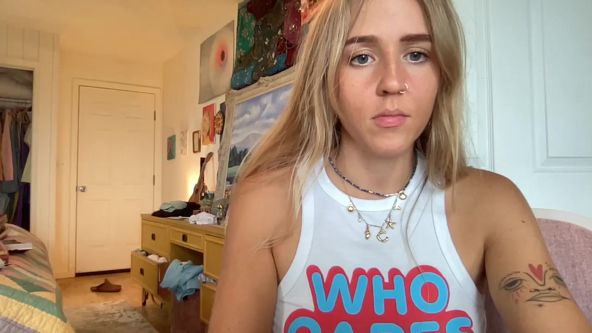 Gallery image thumbnail from IvyPiercee's myfreecams stream on, 05/27/2025, 23:18 image 6 of 20