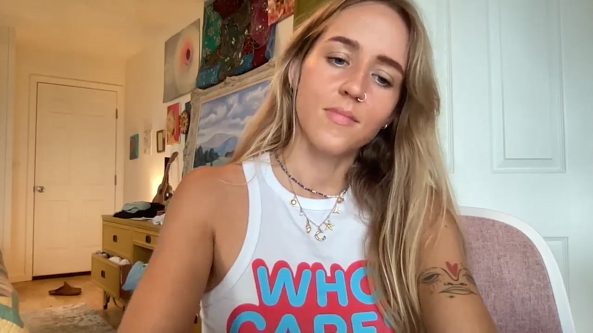 Gallery image thumbnail from IvyPiercee's myfreecams stream on, 05/27/2025, 23:18 image 10 of 20
