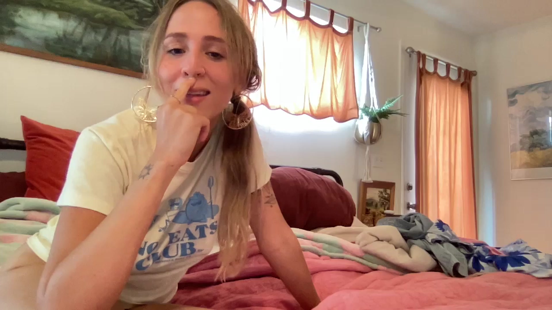 Gallery image thumbnail from IvyPiercee's myfreecams stream on, 06/02/2025, 02:48 image 8 of 20
