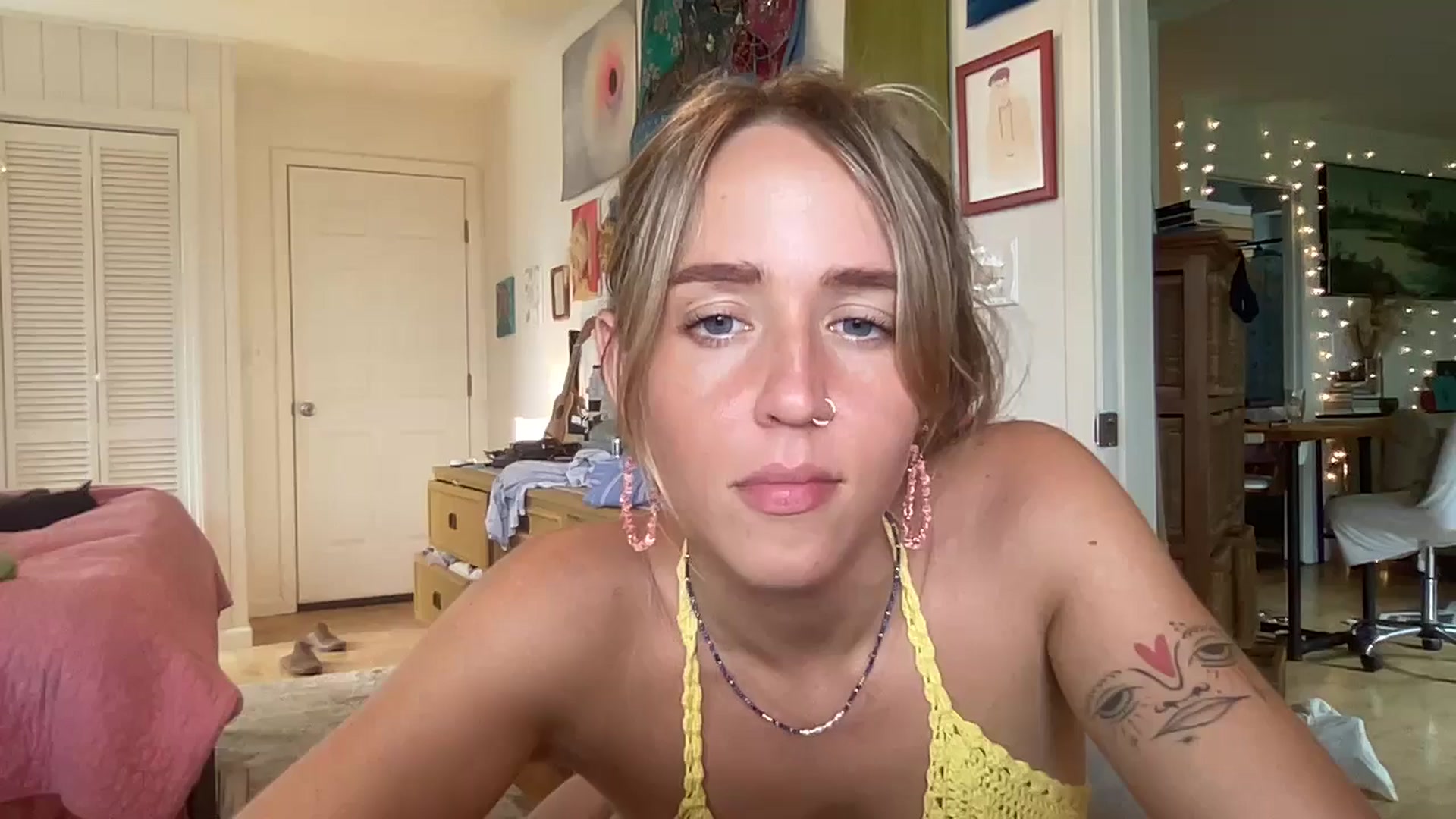 Gallery image thumbnail from IvyPiercee's myfreecams stream on, 06/05/2025, 01:14 image 20 of 20