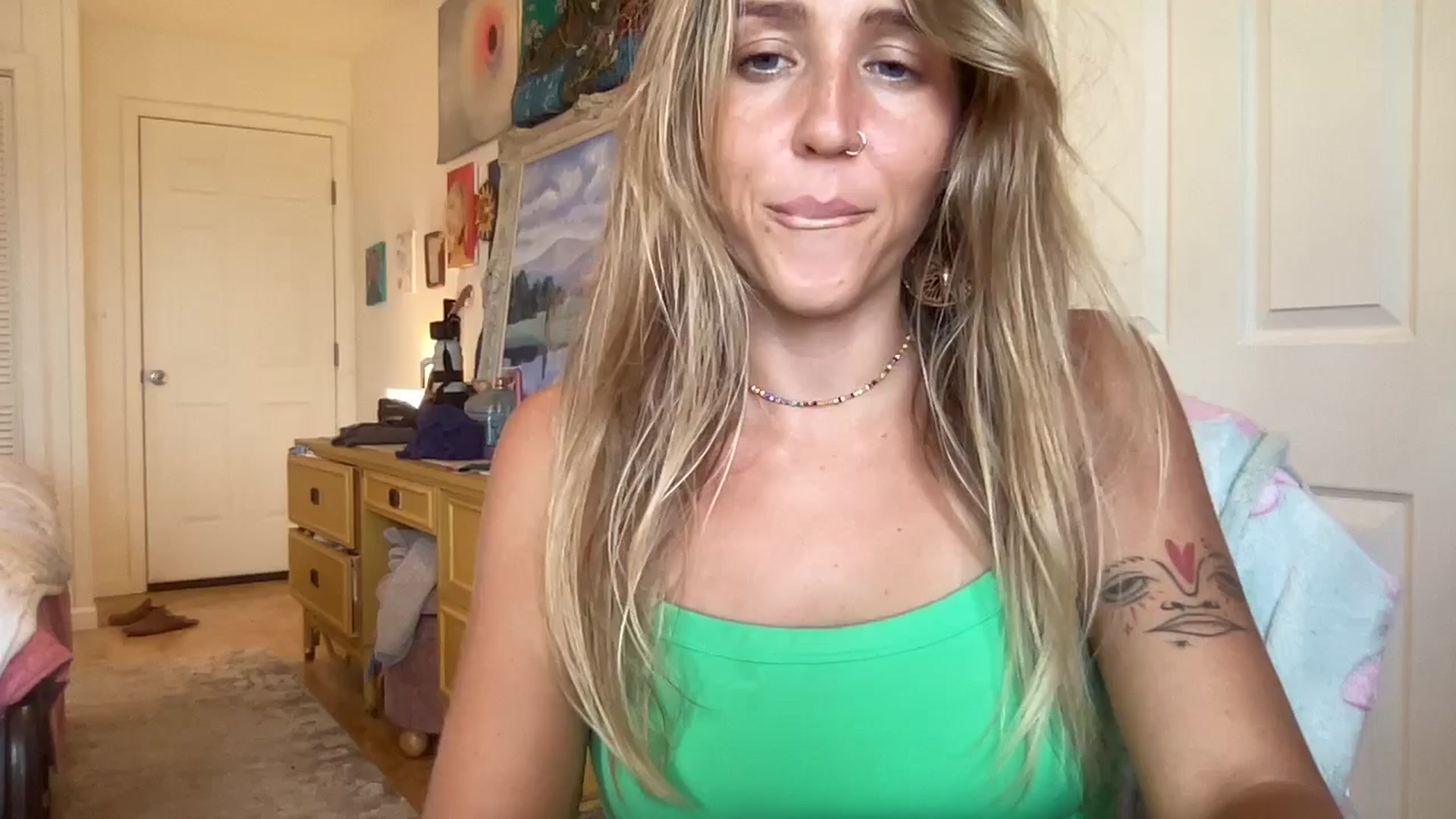 Gallery image thumbnail from IvyPiercee's myfreecams stream on, 06/12/2025, 22:55 image 10 of 20