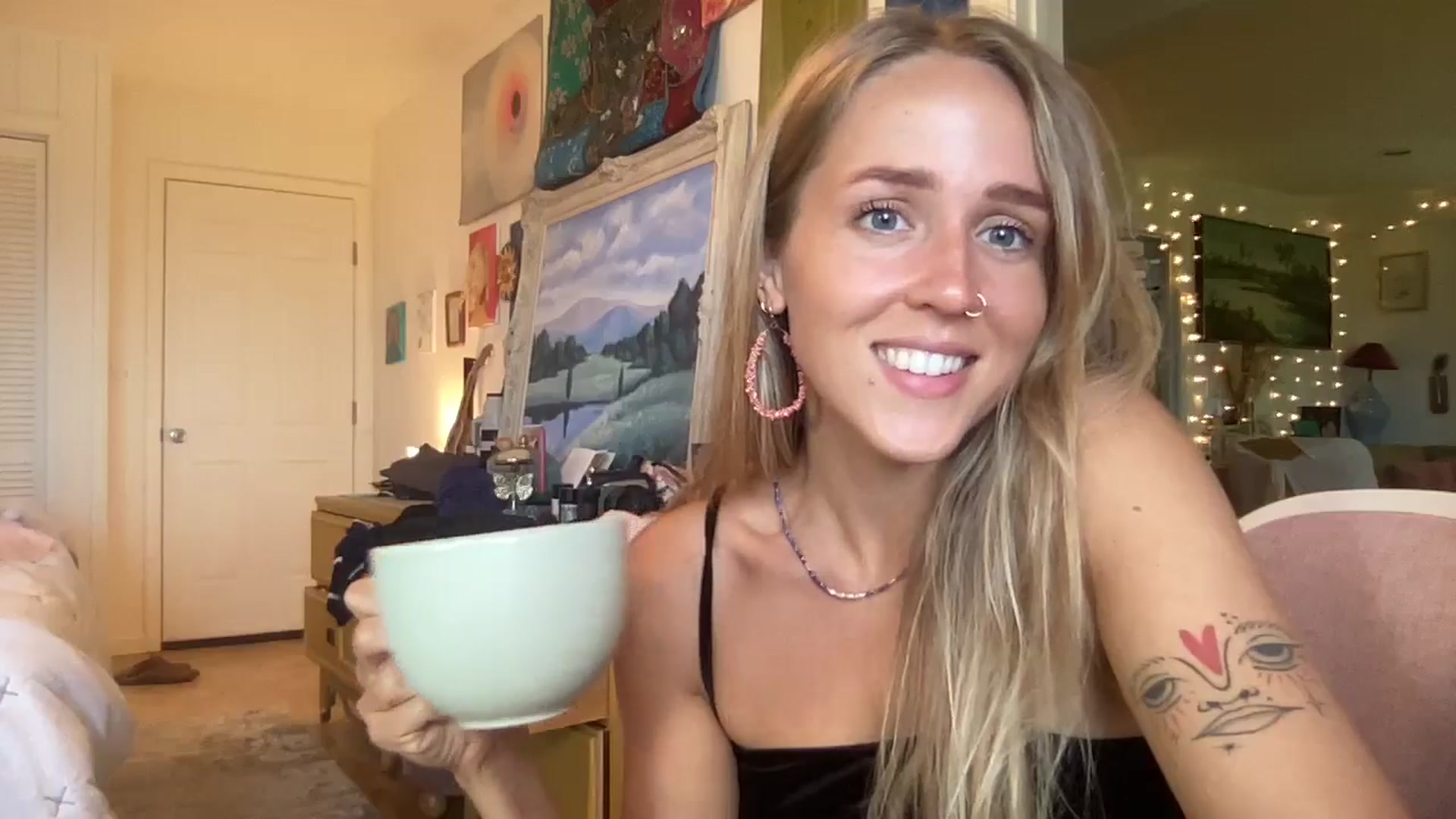 Gallery image thumbnail from IvyPiercee's myfreecams stream on, 06/14/2025, 21:14 image 9 of 20