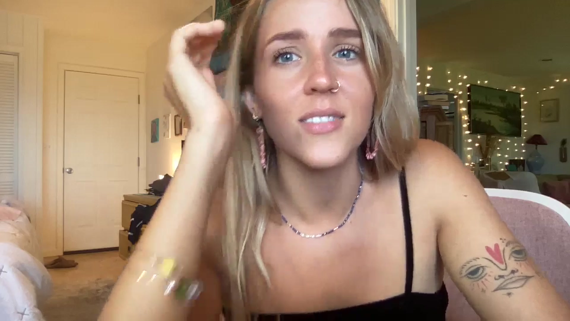 Gallery image thumbnail from IvyPiercee's myfreecams stream on, 06/14/2025, 21:14 image 10 of 20