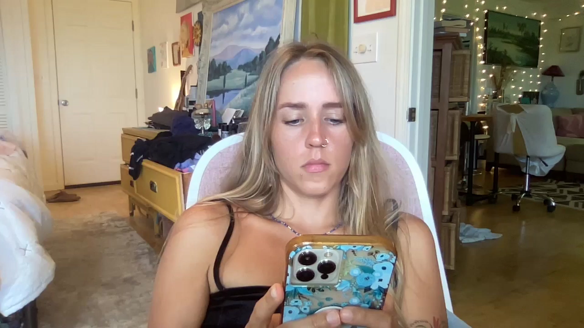 Gallery image thumbnail from IvyPiercee's myfreecams stream on, 06/14/2025, 21:14 image 17 of 20