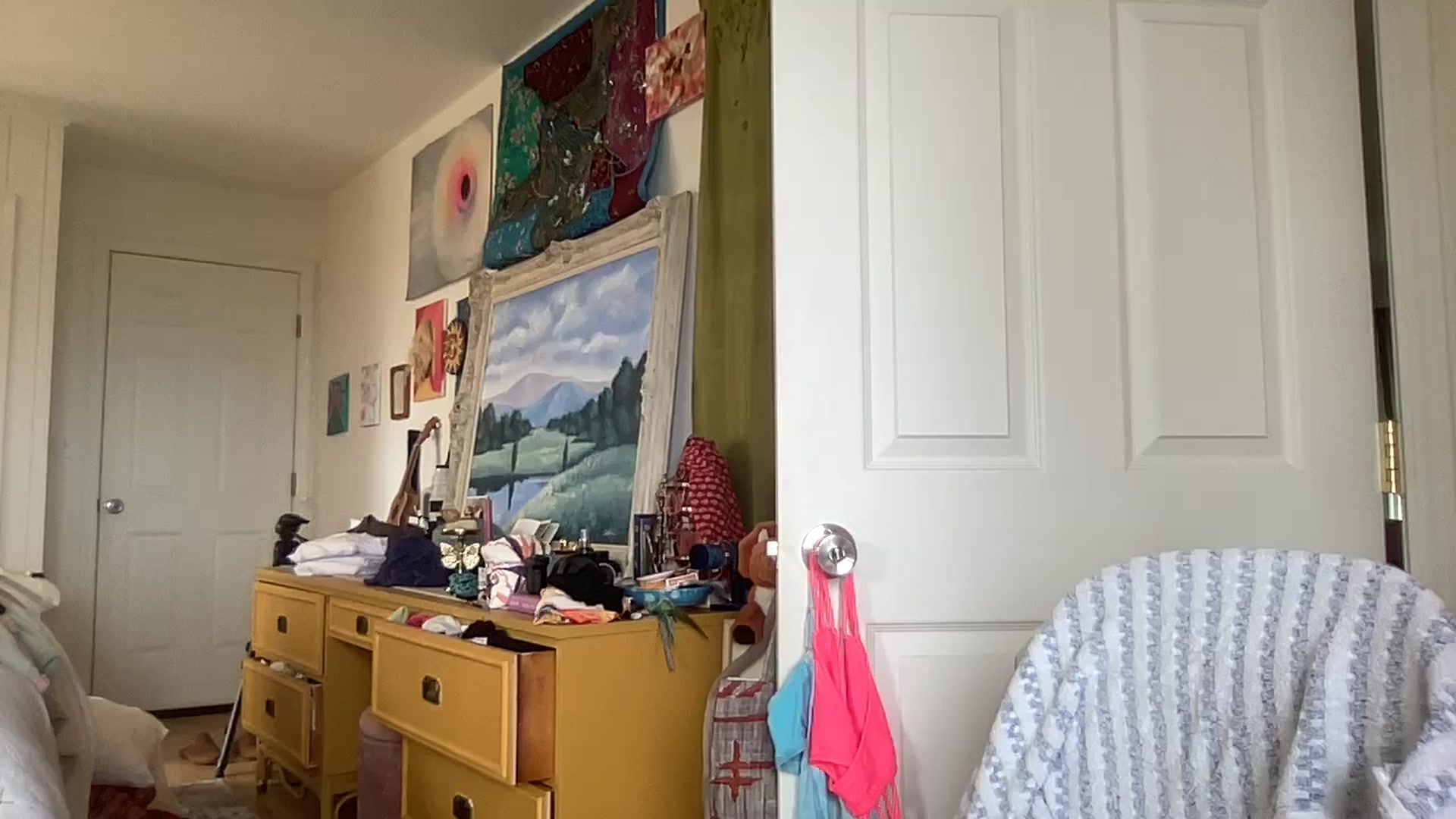 Gallery image thumbnail from IvyPiercee's myfreecams stream on, 06/17/2025, 24:00 image 1 of 20