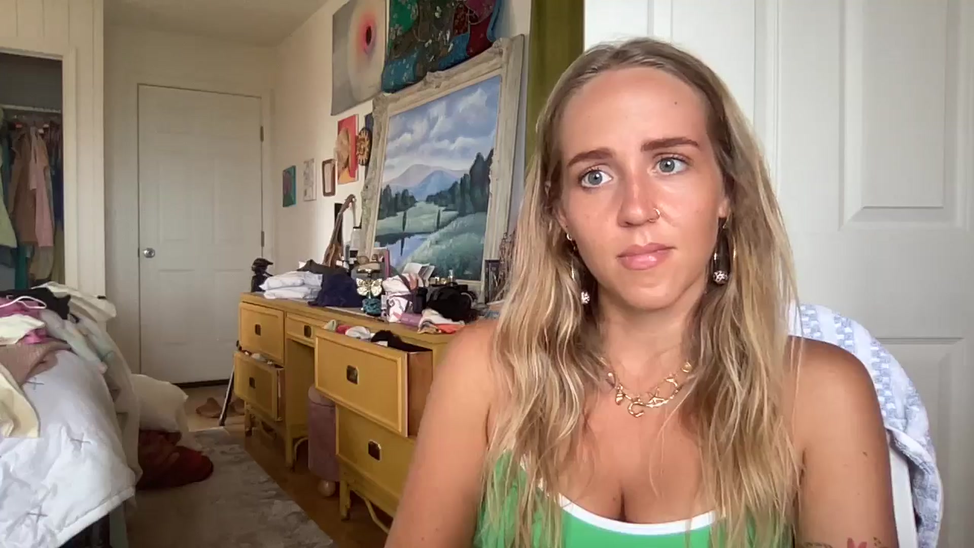 Gallery image thumbnail from IvyPiercee's myfreecams stream on, 06/17/2025, 24:00 image 13 of 20