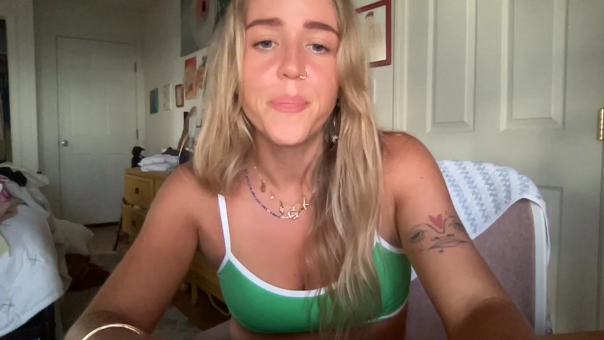 Gallery image thumbnail from IvyPiercee's myfreecams stream on, 06/17/2025, 04:34 image 17 of 20