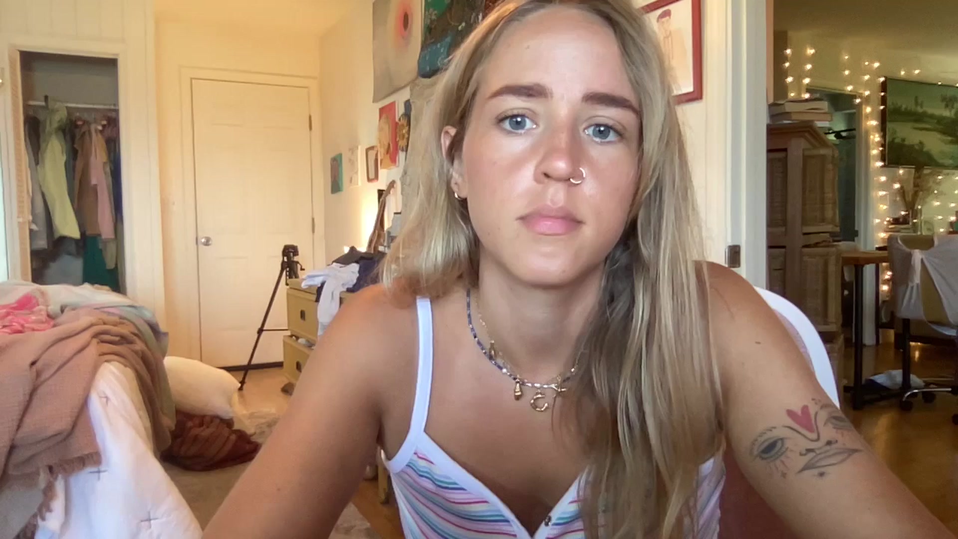 Gallery image thumbnail from IvyPiercee's myfreecams stream on, 06/17/2025, 19:38 image 5 of 20
