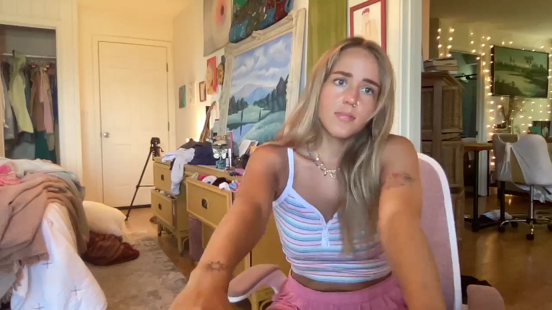 Gallery image thumbnail from IvyPiercee's myfreecams stream on, 06/17/2025, 19:38 image 9 of 20