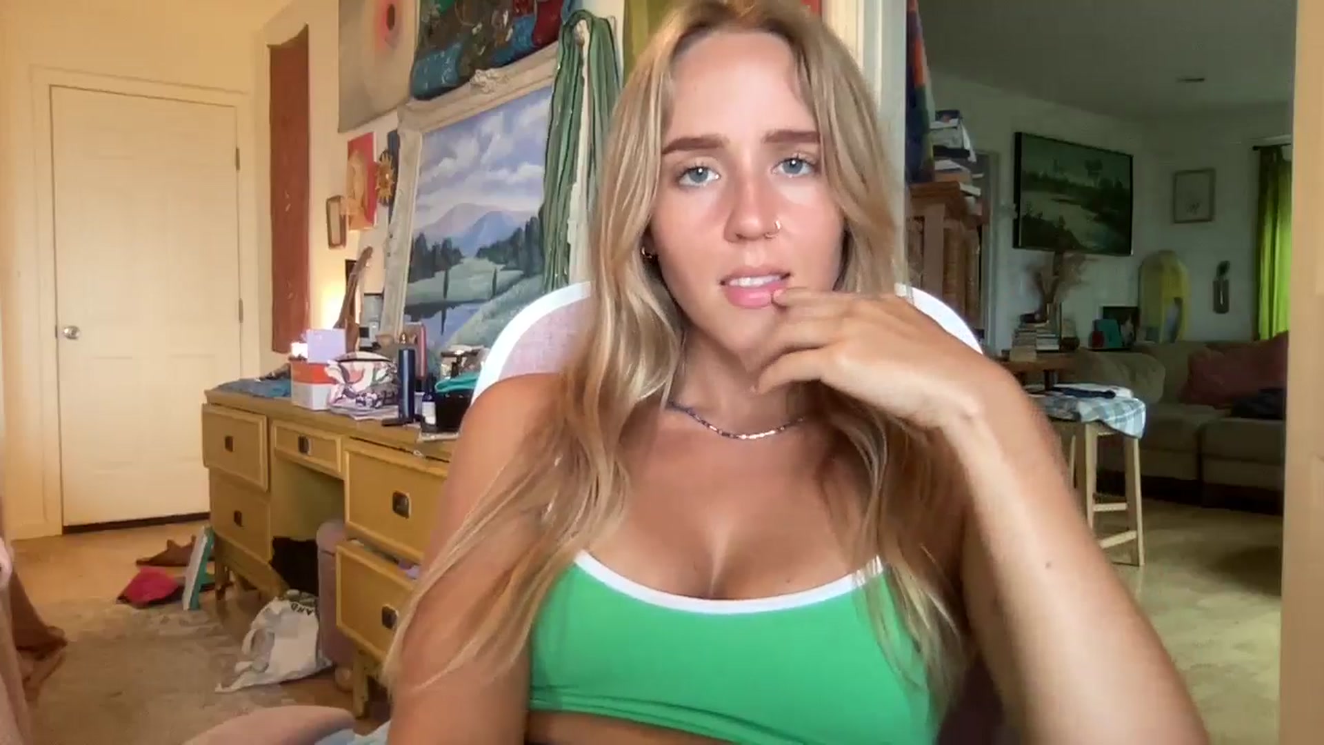 Gallery image thumbnail from IvyPiercee's myfreecams stream on, 06/24/2025, 24:20 image 13 of 20