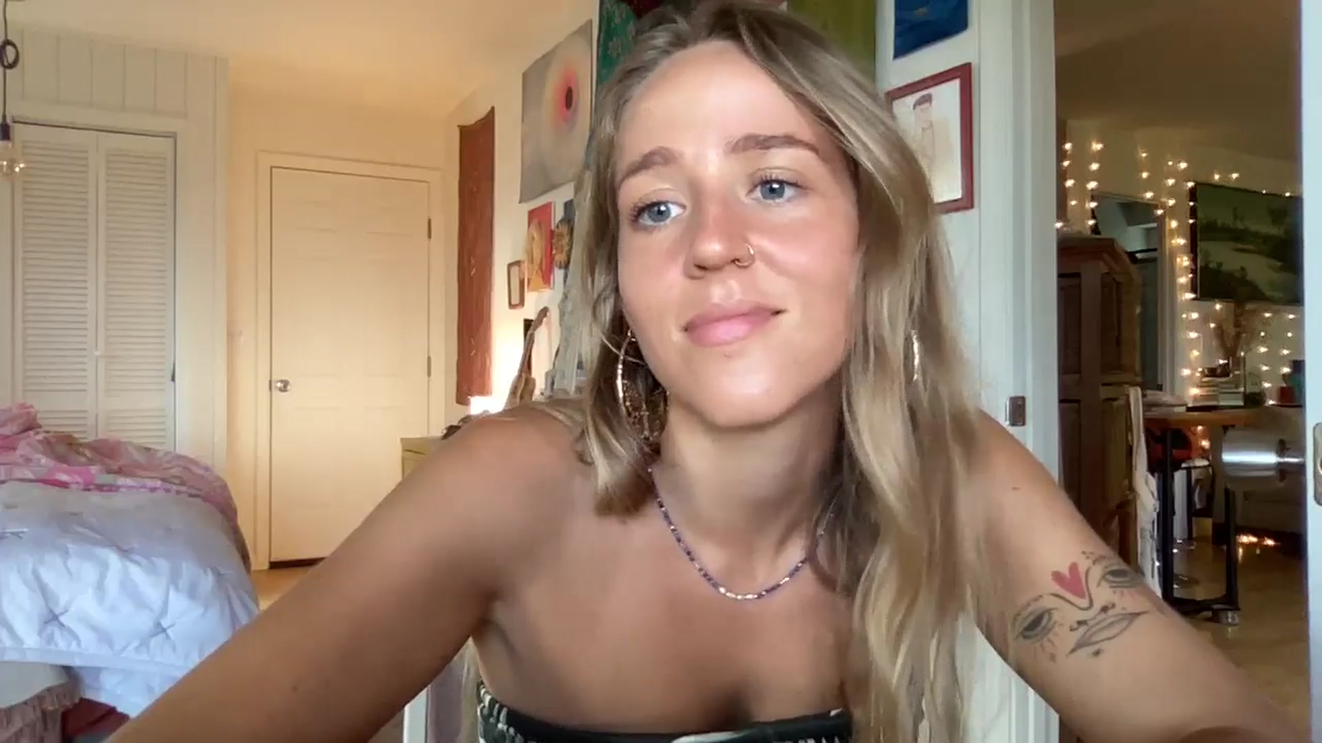 Gallery image thumbnail from IvyPiercee's myfreecams stream on, 06/27/2025, 21:02 image 7 of 20