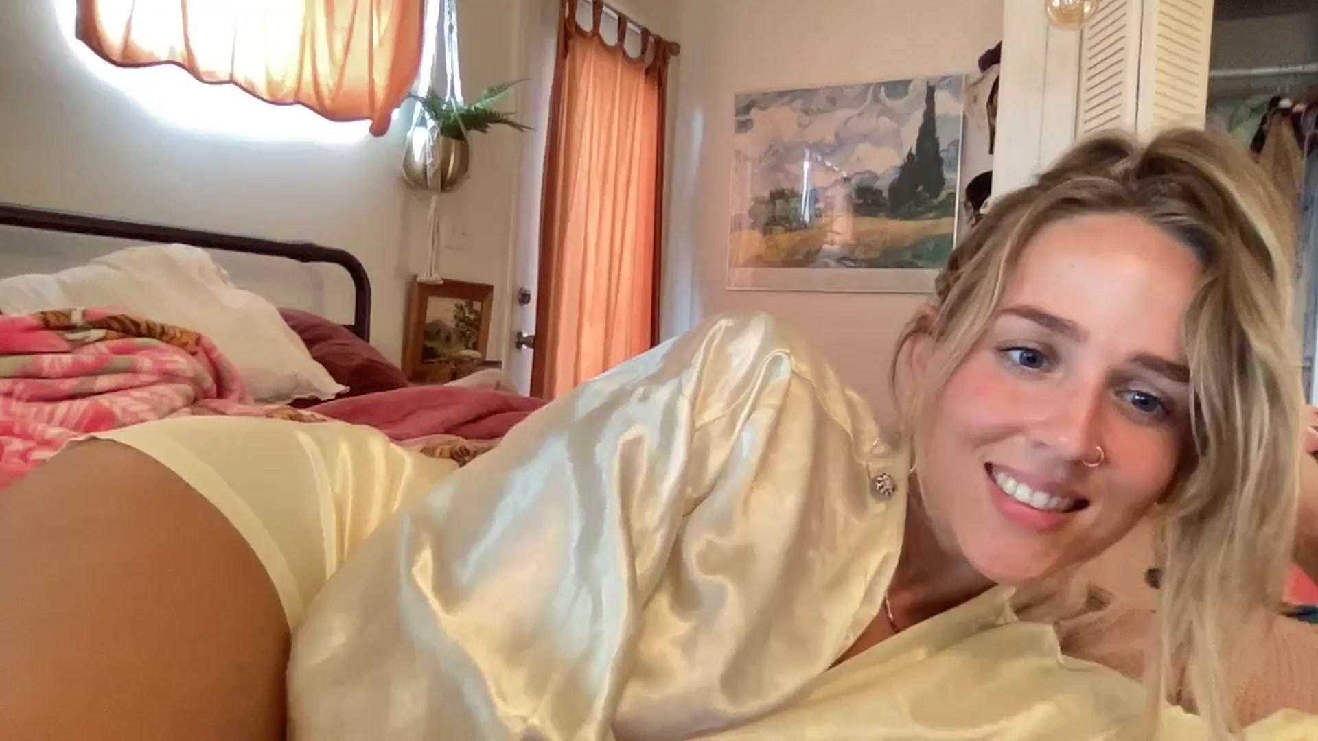 Gallery image thumbnail from IvyPiercee's myfreecams stream on, 07/10/2025, 02:04 image 6 of 20