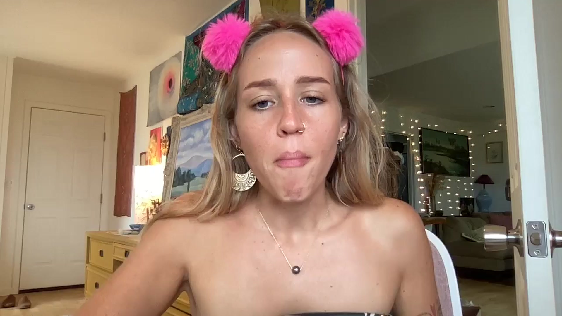 Gallery image thumbnail from IvyPiercee's myfreecams stream on, 07/17/2025, 22:15 image 11 of 20
