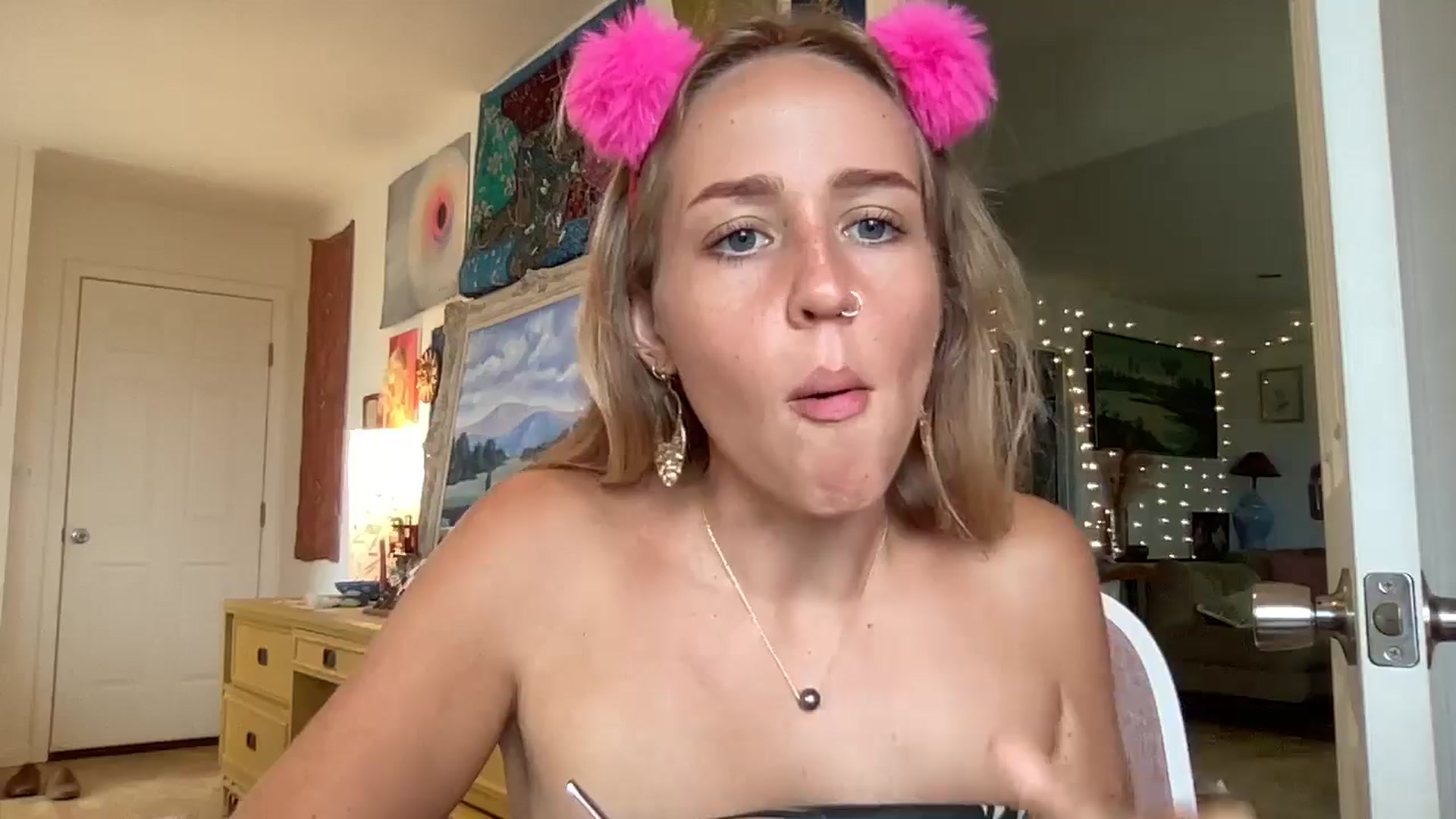 Gallery image thumbnail from IvyPiercee's myfreecams stream on, 07/17/2025, 22:15 image 13 of 20