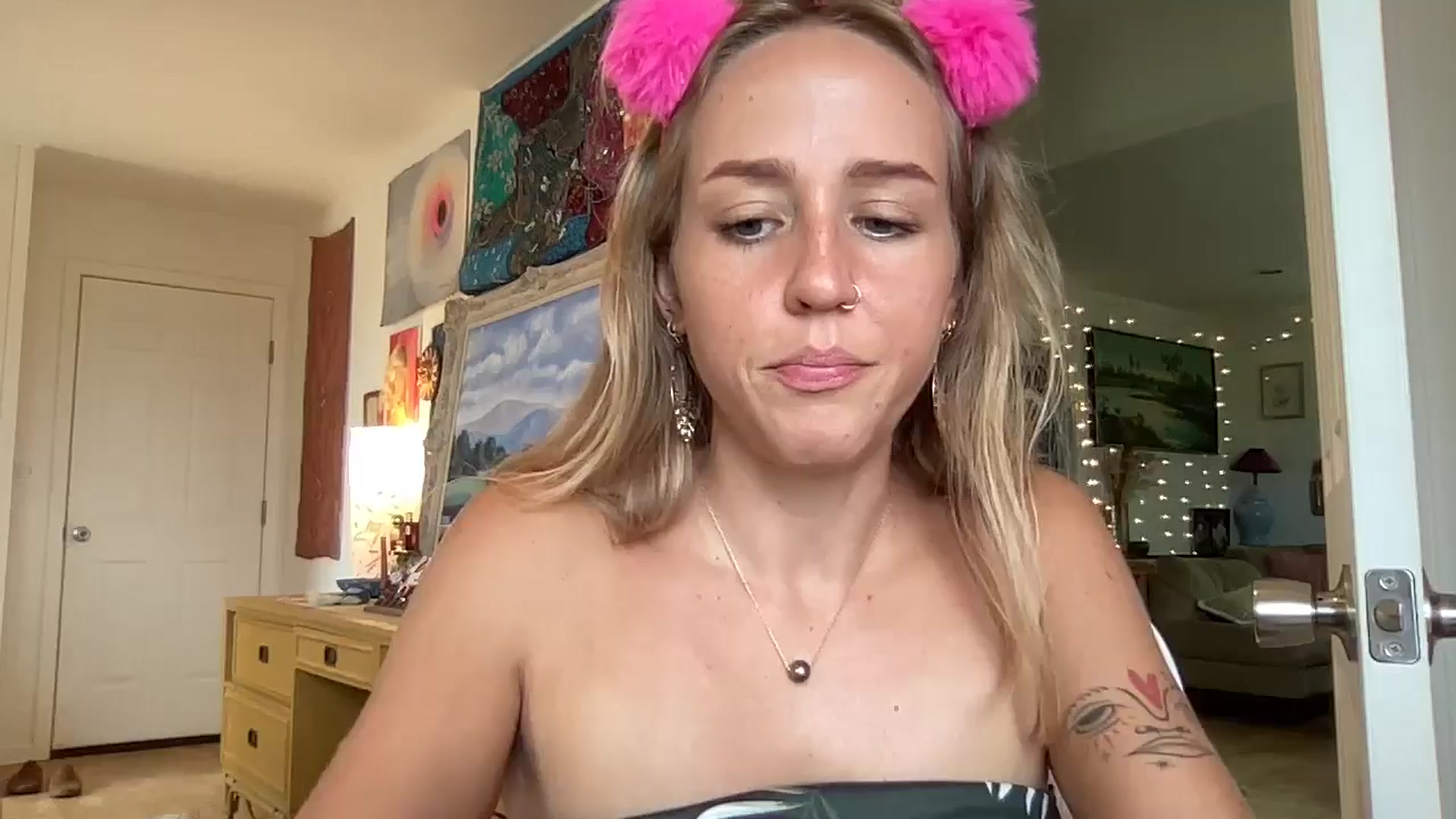 Gallery image thumbnail from IvyPiercee's myfreecams stream on, 07/17/2025, 22:15 image 2 of 20