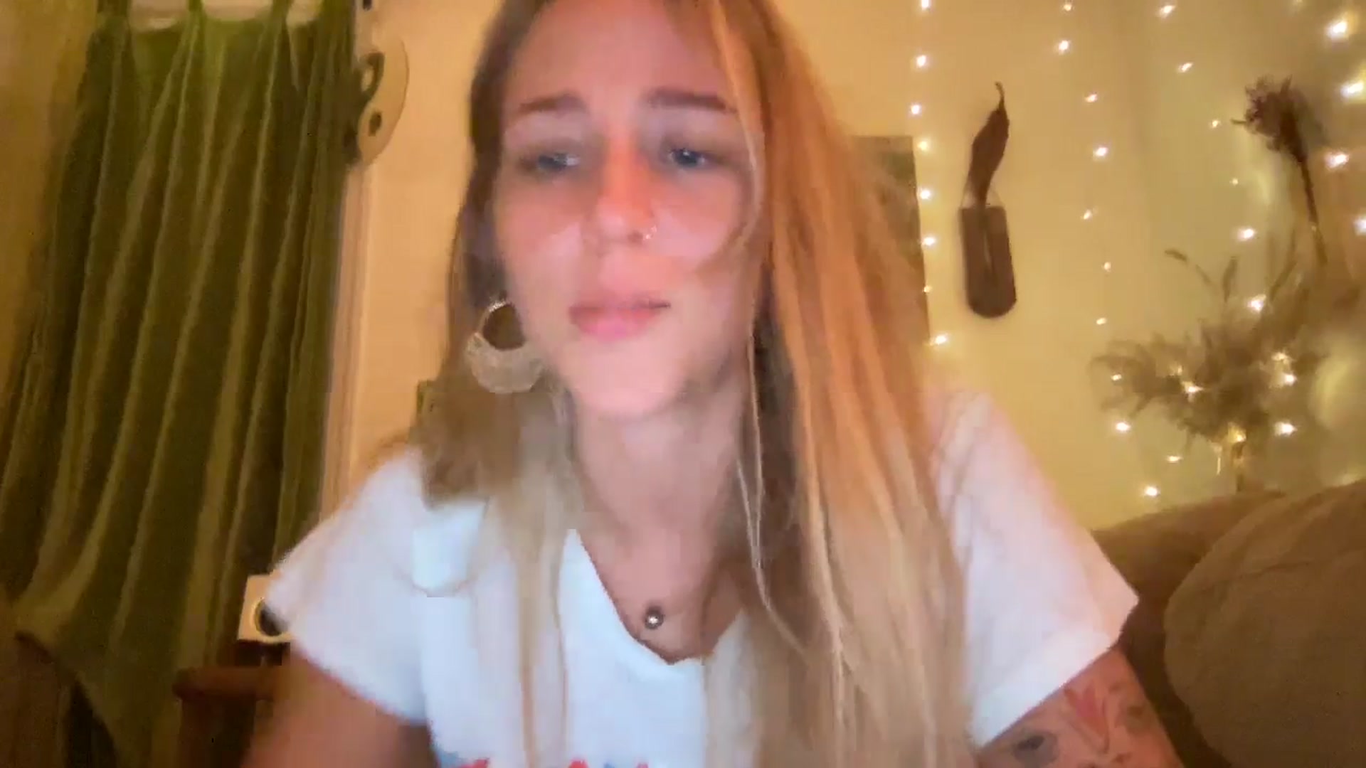 Gallery image thumbnail from IvyPiercee's myfreecams stream on, 07/18/2025, 06:37 image 11 of 20
