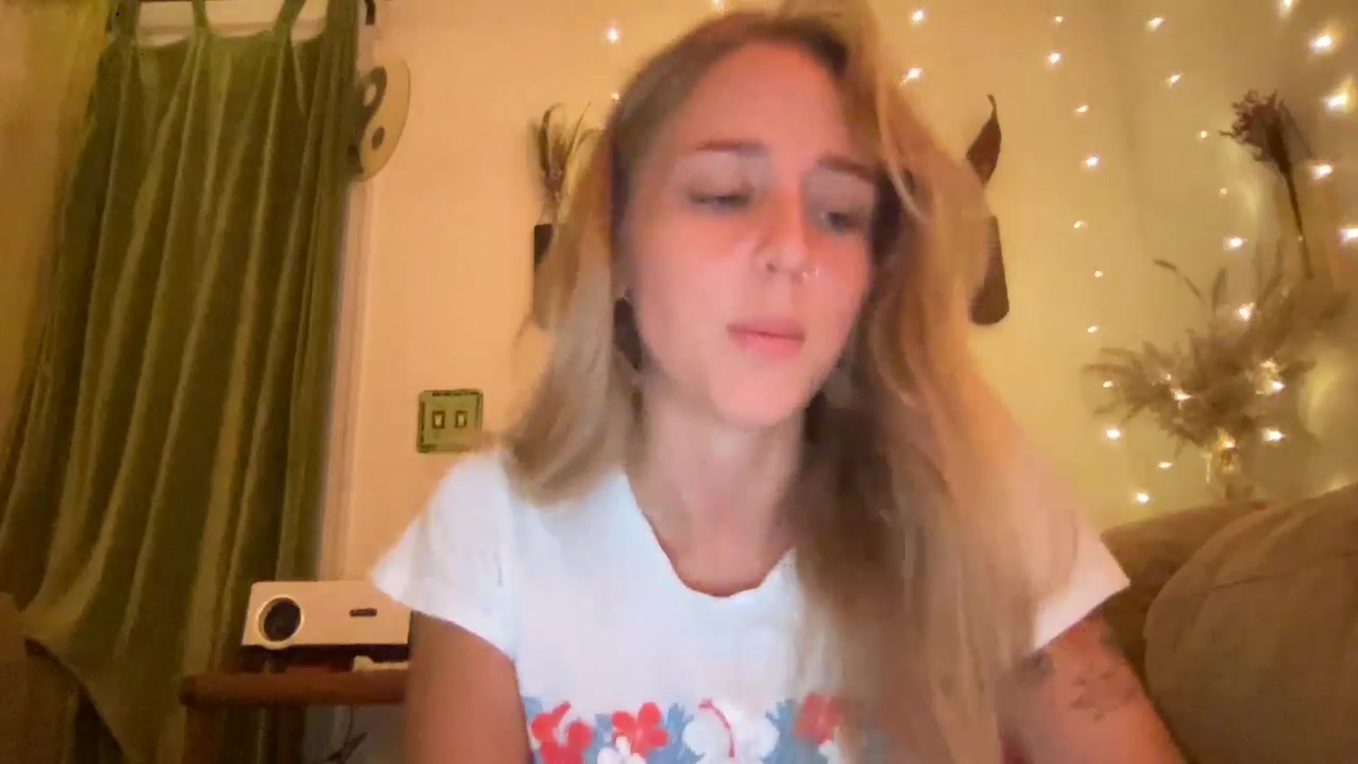Gallery image thumbnail from IvyPiercee's myfreecams stream on, 07/18/2025, 06:37 image 7 of 20