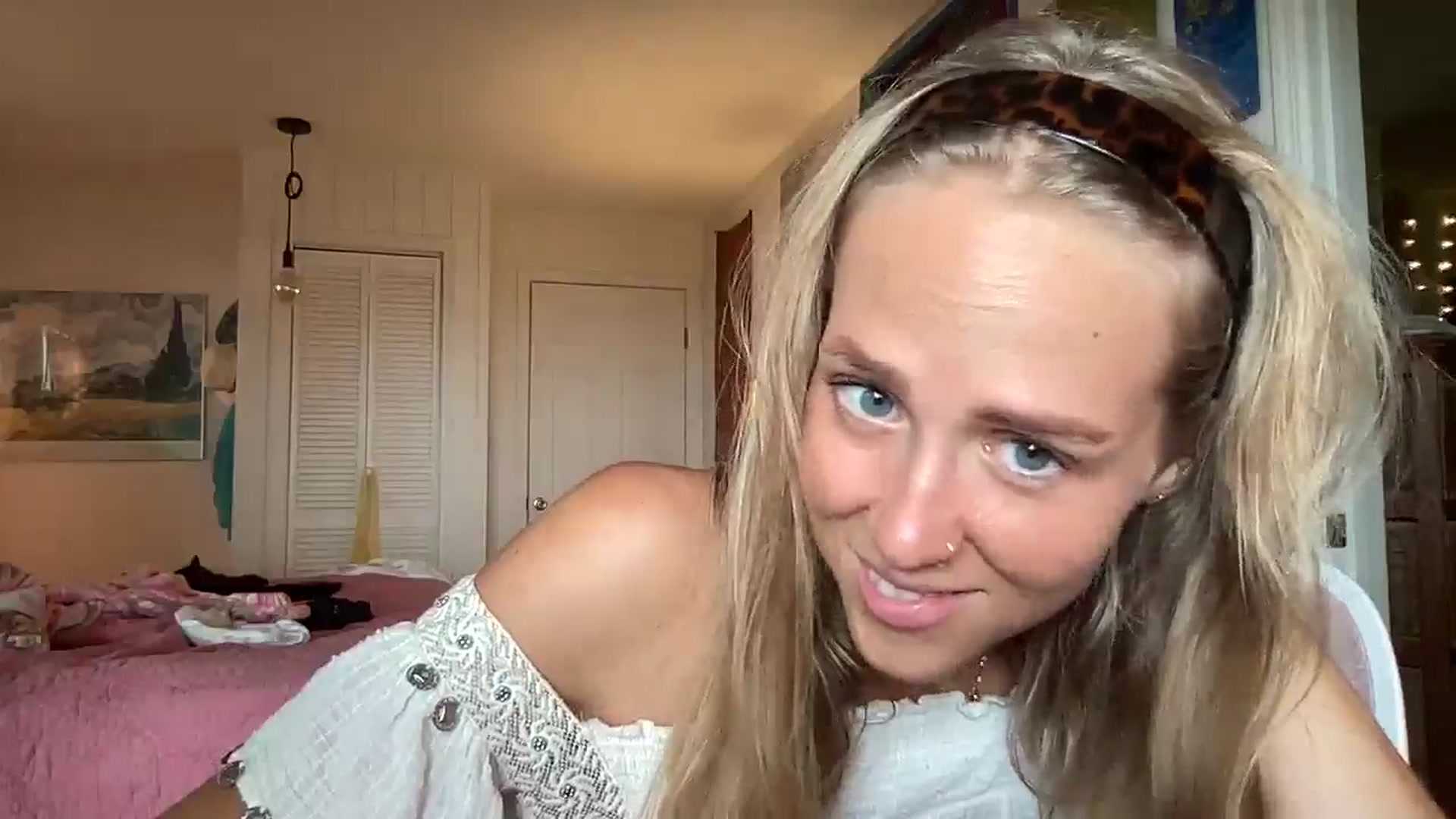 Gallery image thumbnail from IvyPiercee's myfreecams stream on, 07/24/2025, 03:12 image 2 of 20