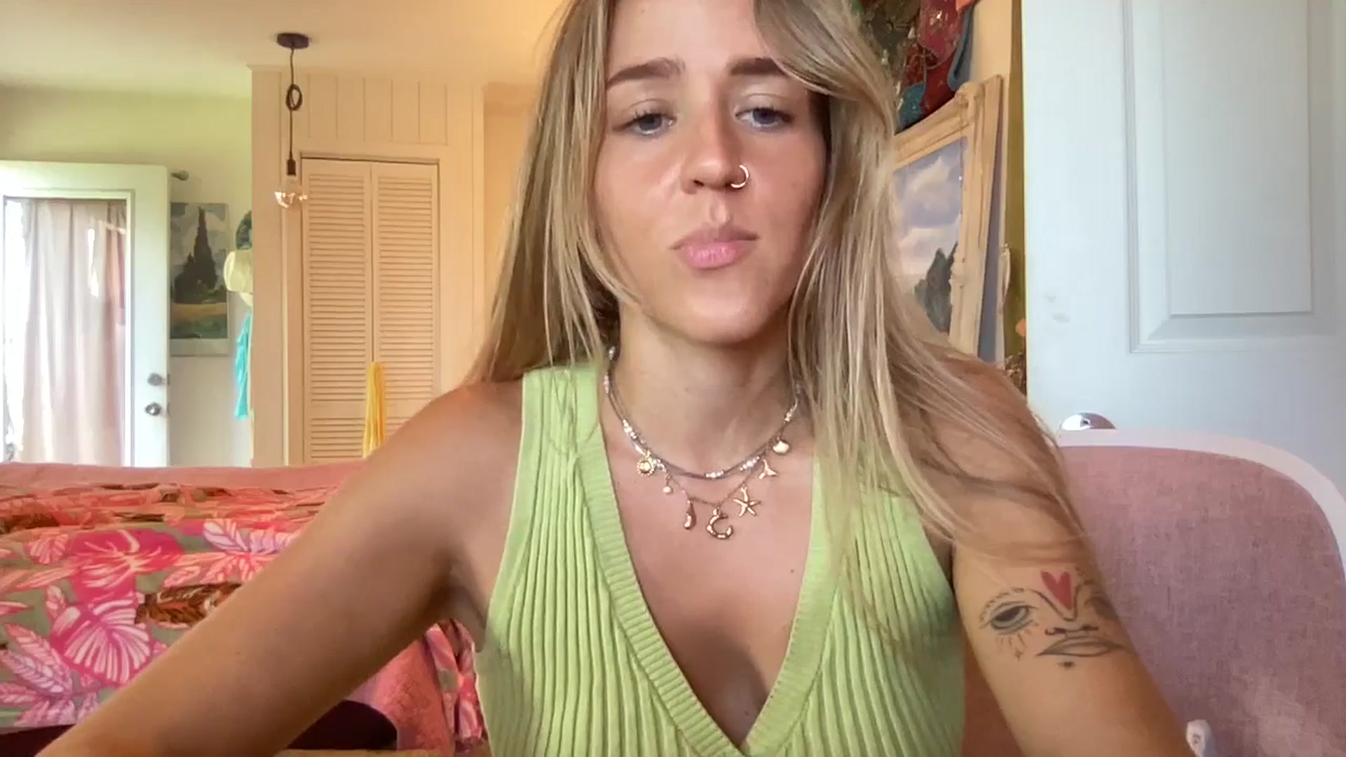 Gallery image thumbnail from IvyPiercee's myfreecams stream on, 08/04/2025, 20:53 image 6 of 20