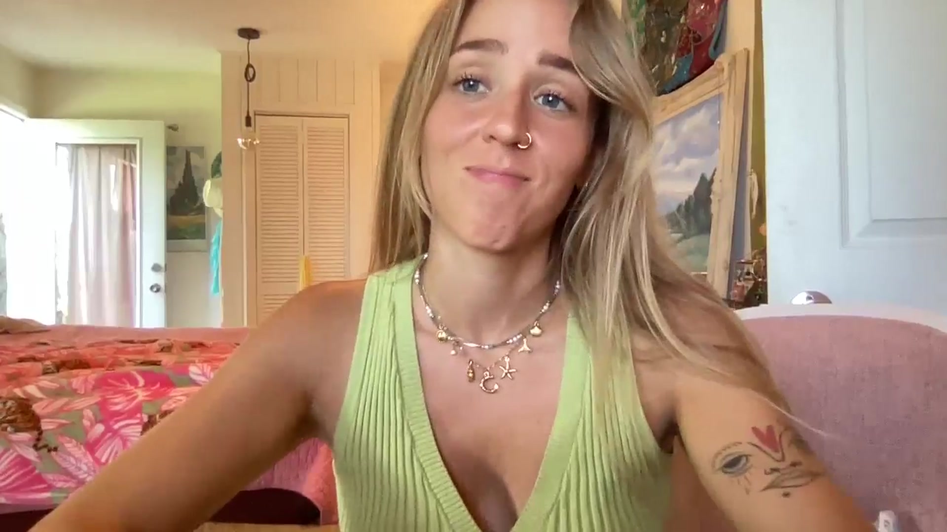 Gallery image thumbnail from IvyPiercee's myfreecams stream on, 08/04/2025, 20:53 image 4 of 20