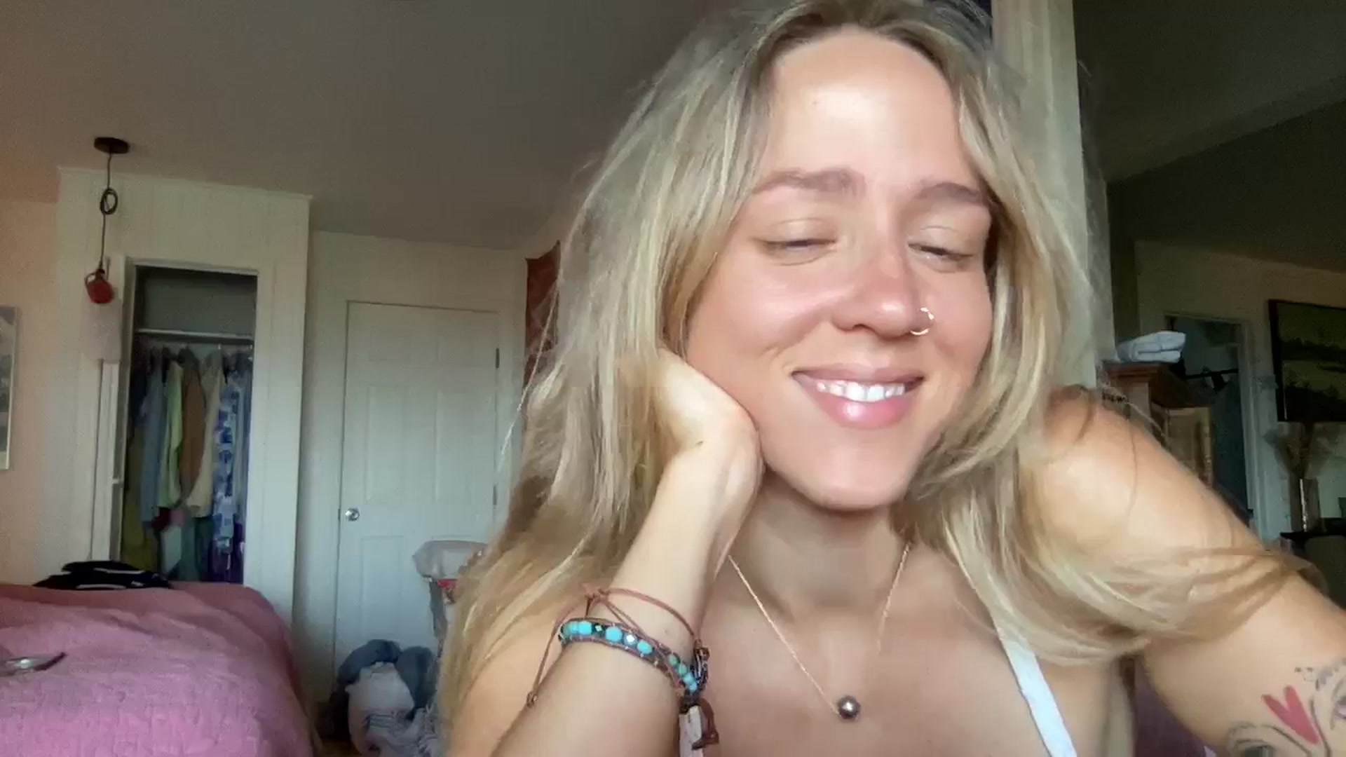 Gallery image thumbnail from IvyPiercee's myfreecams stream on, 10/05/2025, 18:37 image 8 of 20