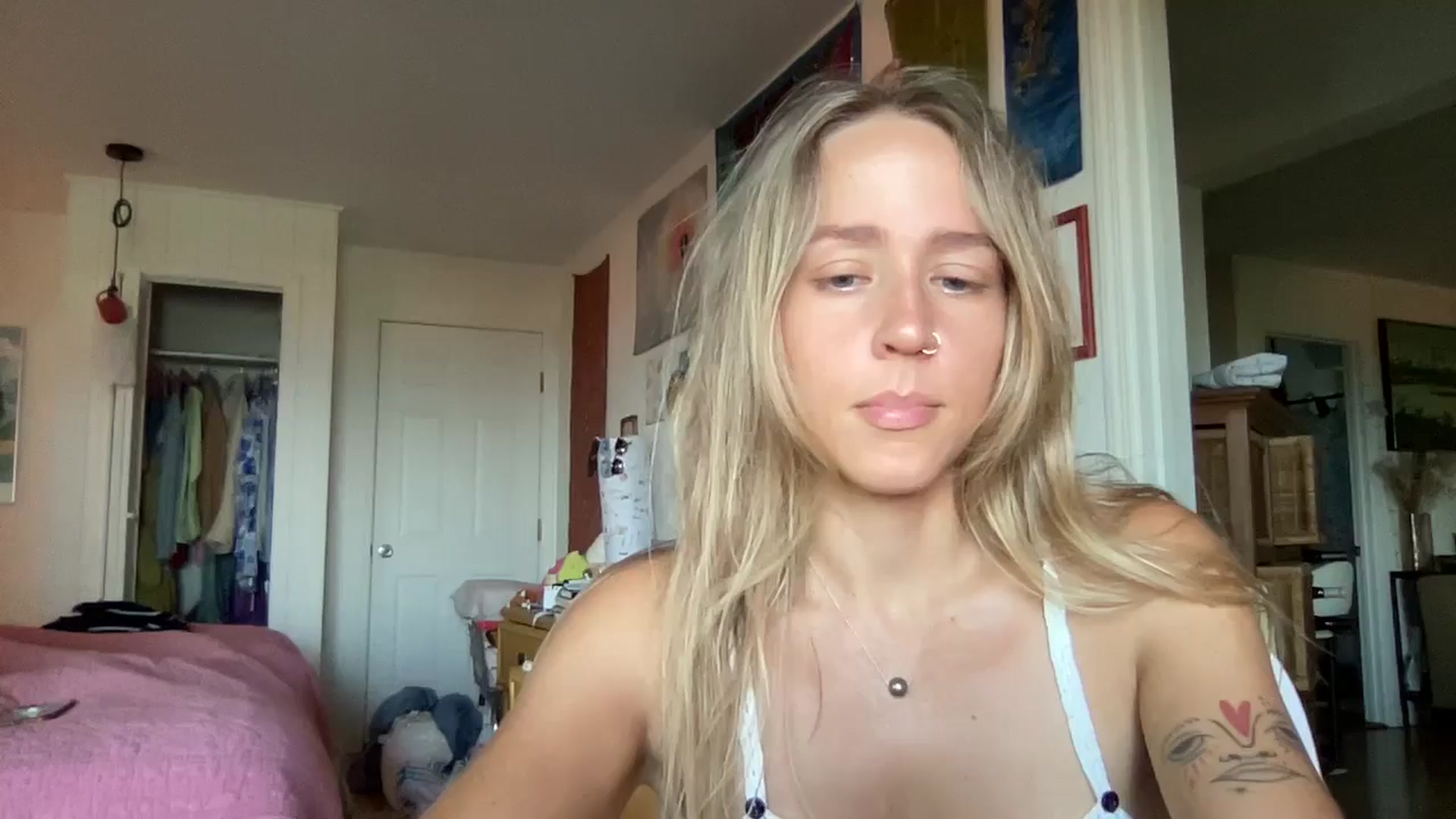 Gallery image thumbnail from IvyPiercee's myfreecams stream on, 10/05/2025, 18:37 image 6 of 20