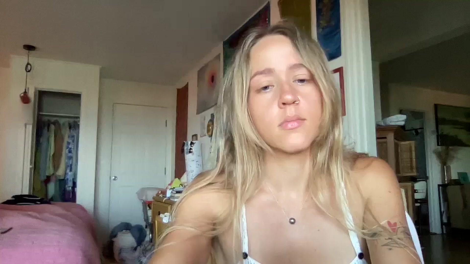 Gallery image thumbnail from IvyPiercee's myfreecams stream on, 10/05/2025, 18:37 image 9 of 20