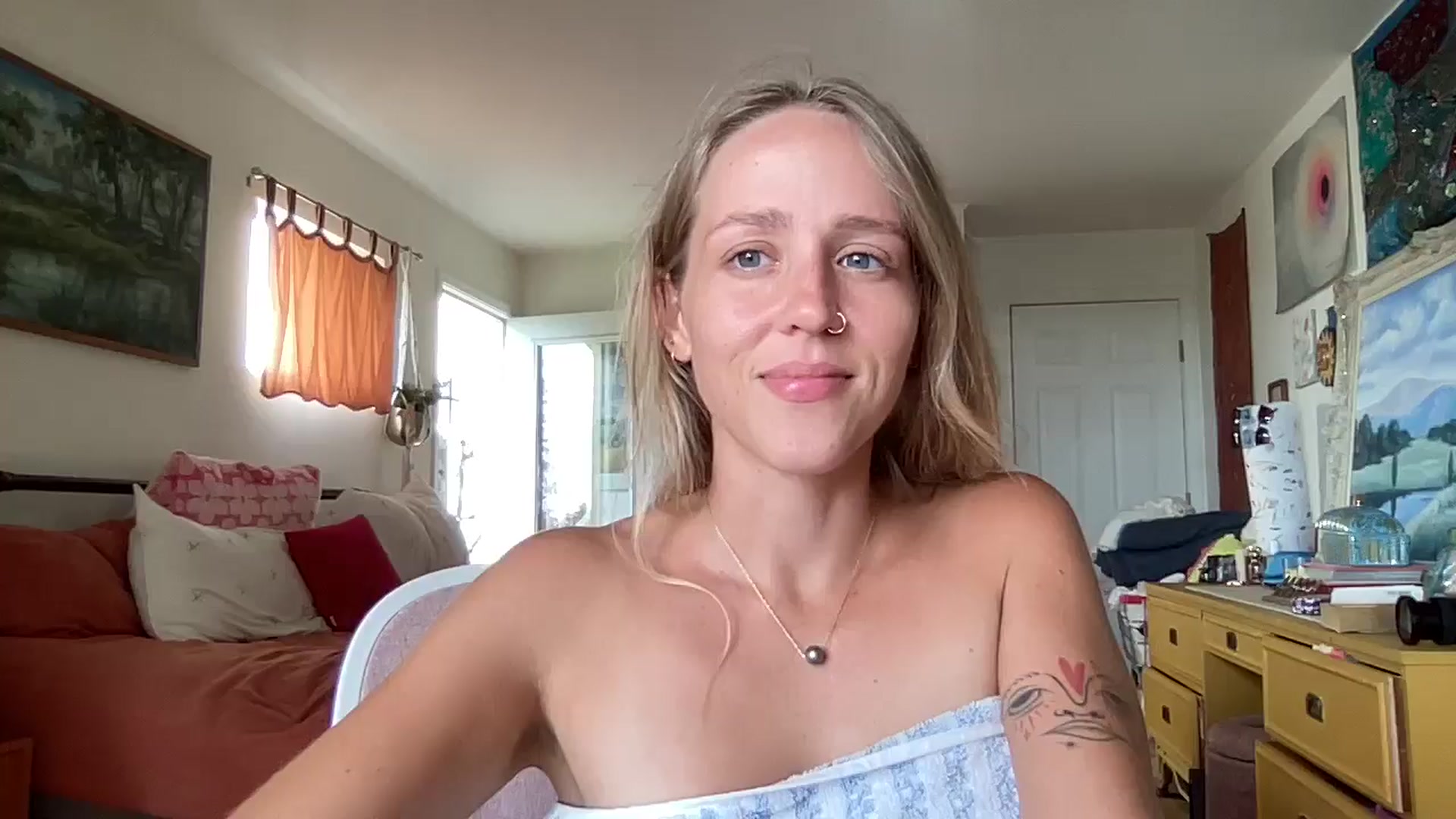 Gallery image thumbnail from IvyPiercee's myfreecams stream on, 10/12/2025, 03:04 image 1 of 20