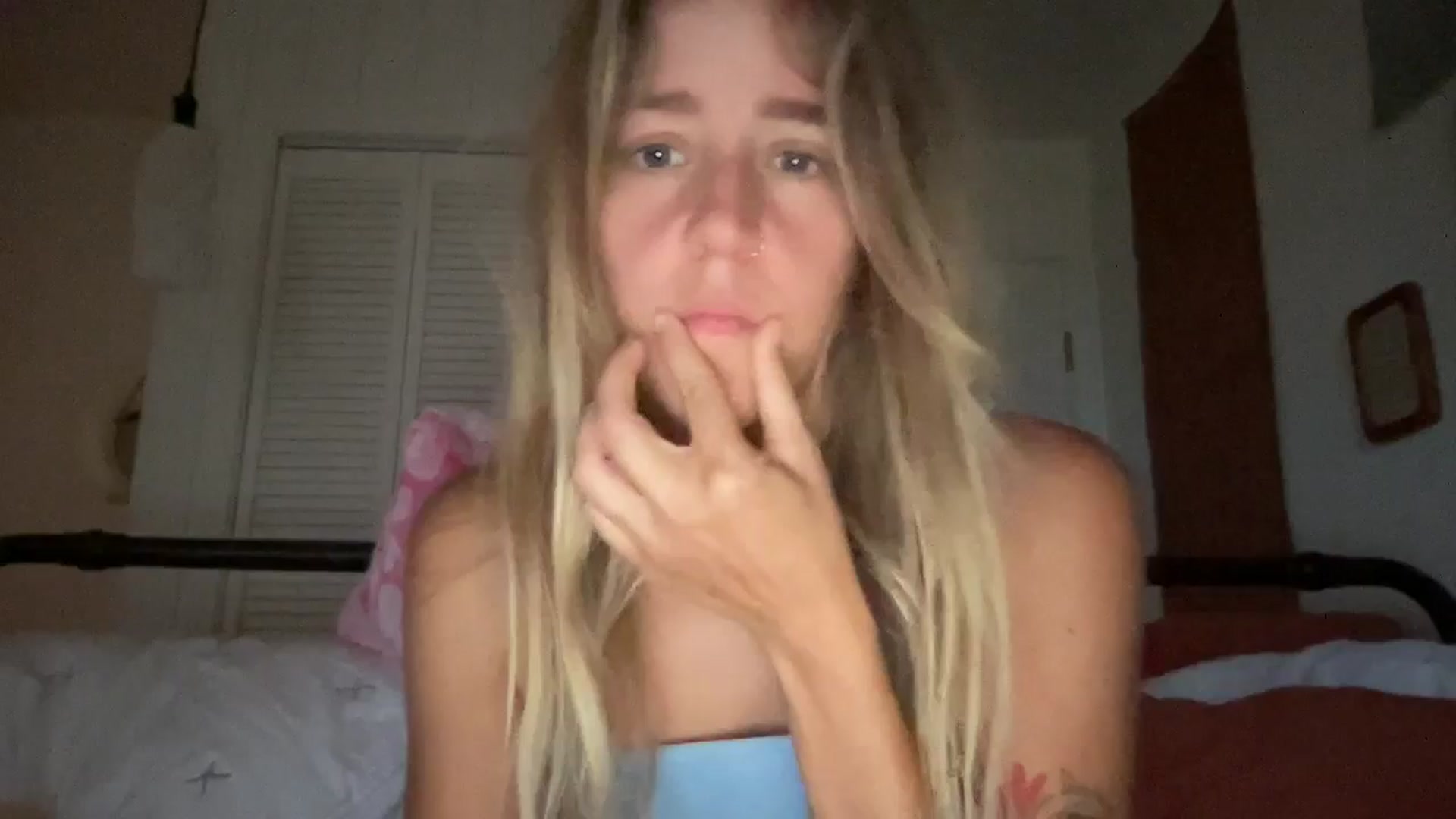 Gallery image thumbnail from IvyPiercee's myfreecams stream on, 10/17/2025, 17:00 image 6 of 20