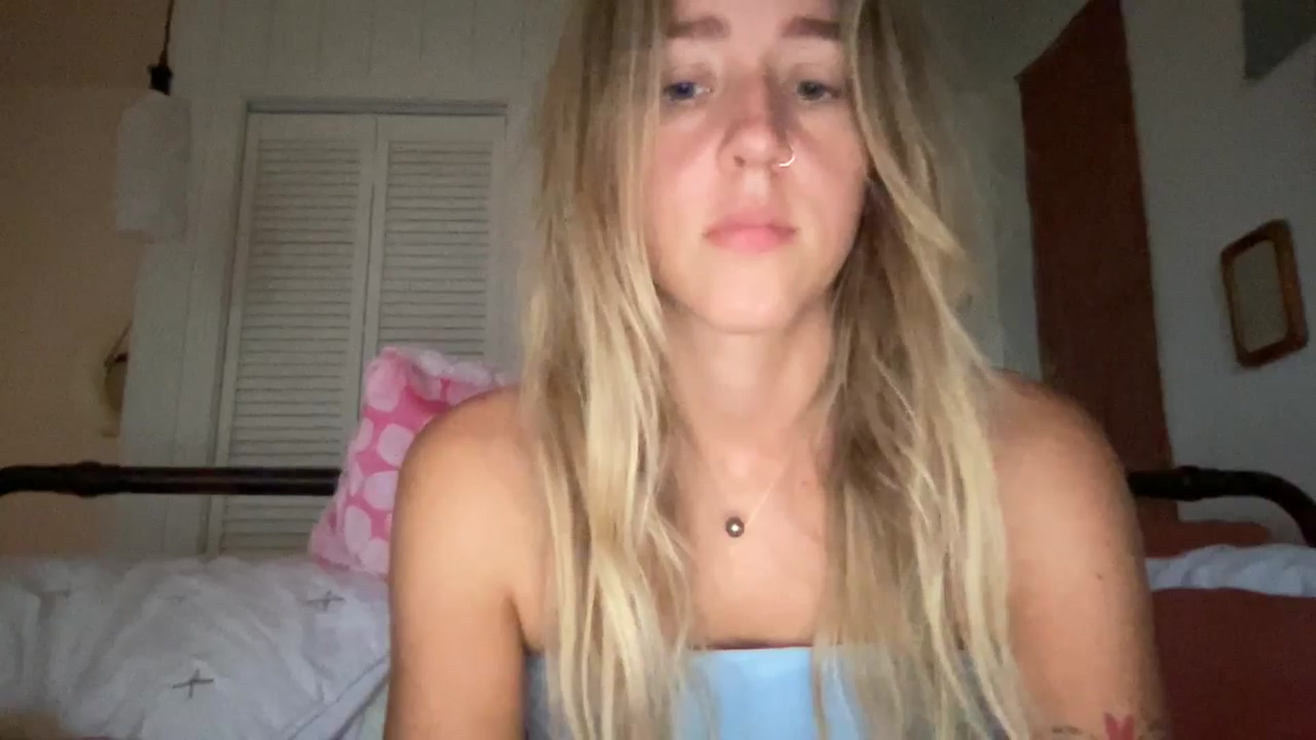 Gallery image thumbnail from IvyPiercee's myfreecams stream on, 10/17/2025, 17:00 image 13 of 20