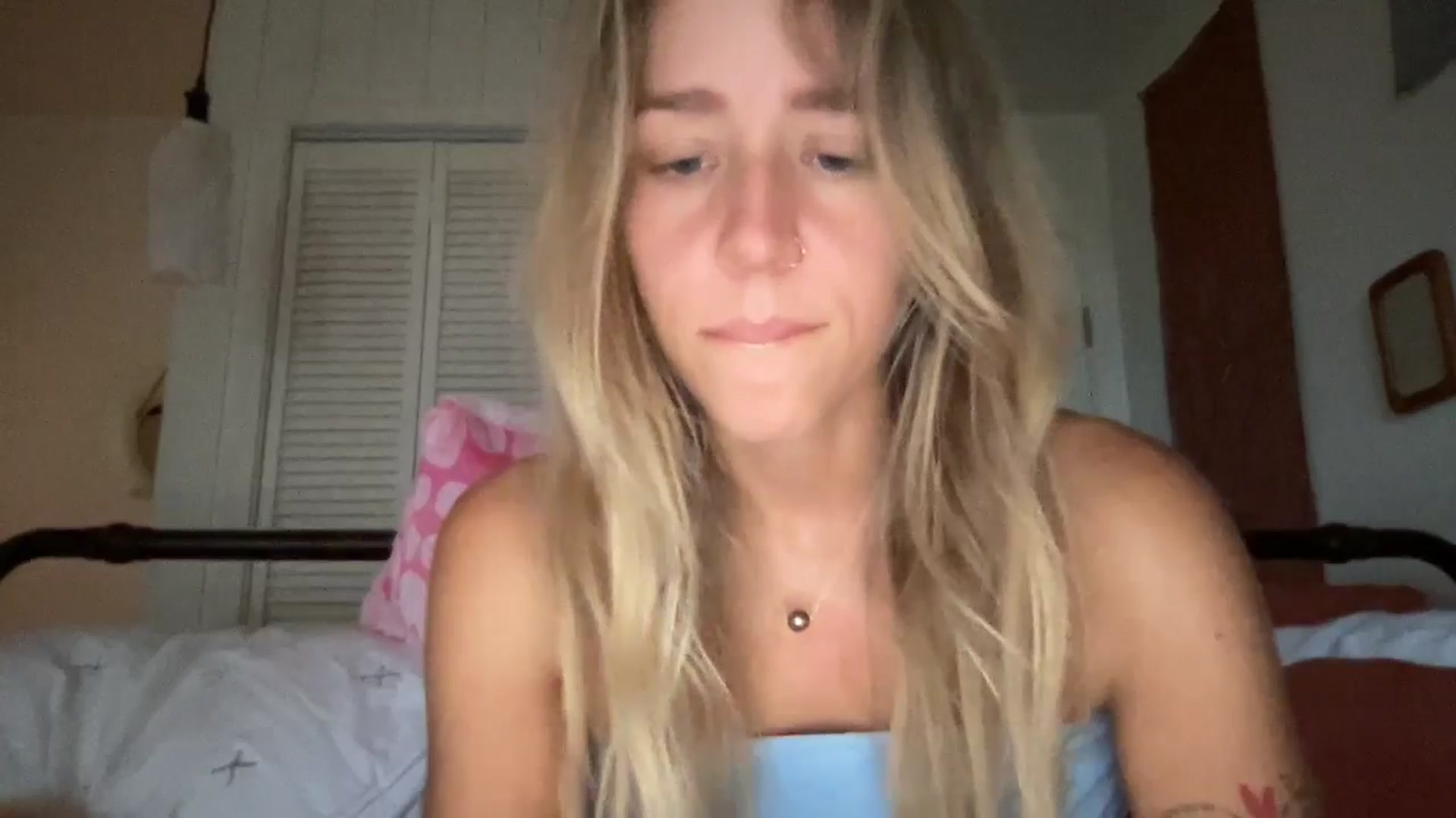 Gallery image thumbnail from IvyPiercee's myfreecams stream on, 10/17/2025, 17:00 image 19 of 20