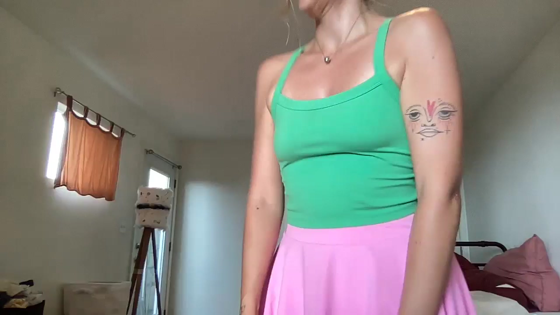 Gallery image thumbnail from IvyPiercee's myfreecams stream on, 11/06/2025, 03:10 image 7 of 20