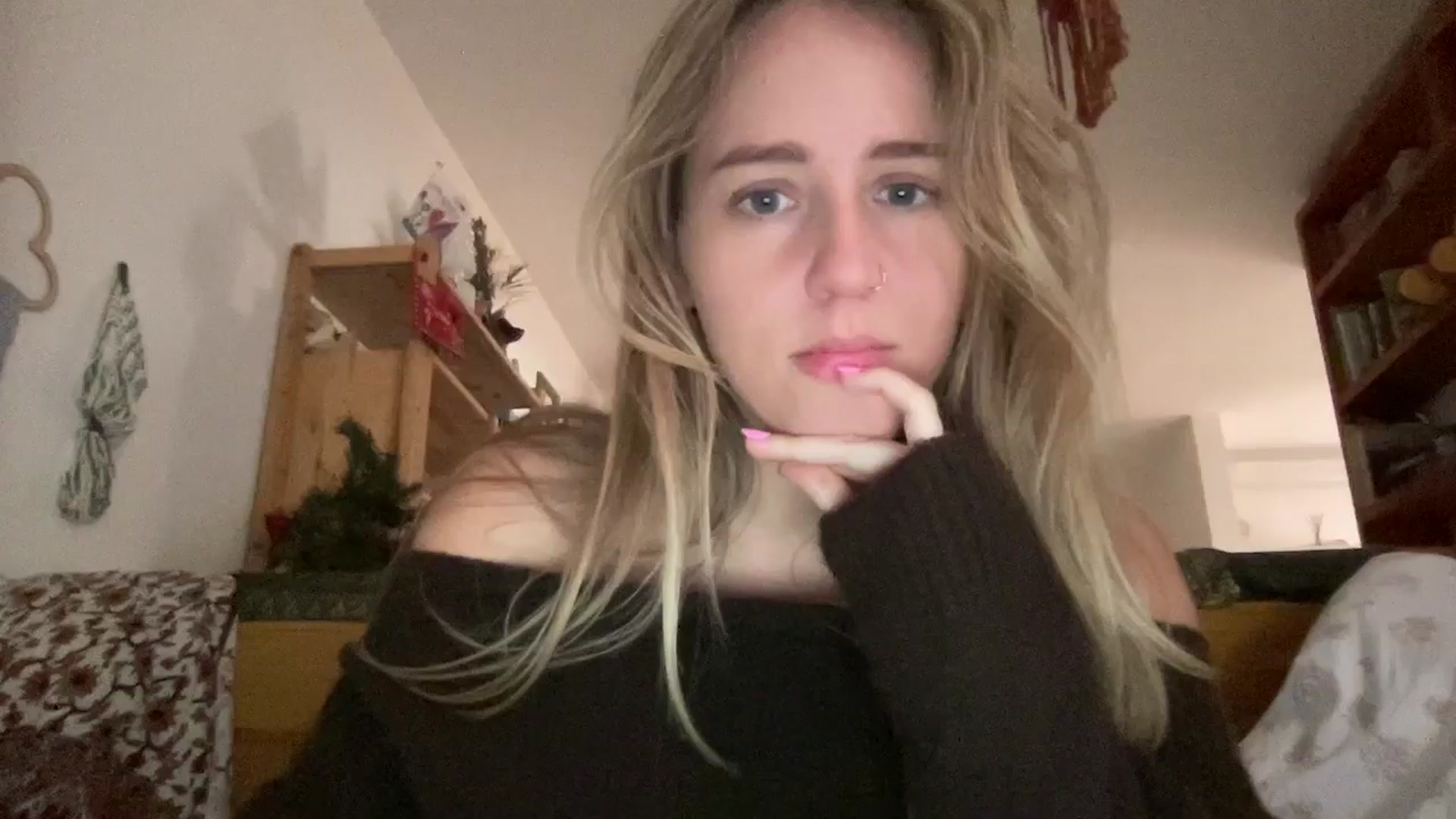 Gallery image thumbnail from IvyPiercee's myfreecams stream on, 01/07/2026, 15:25 image 15 of 20