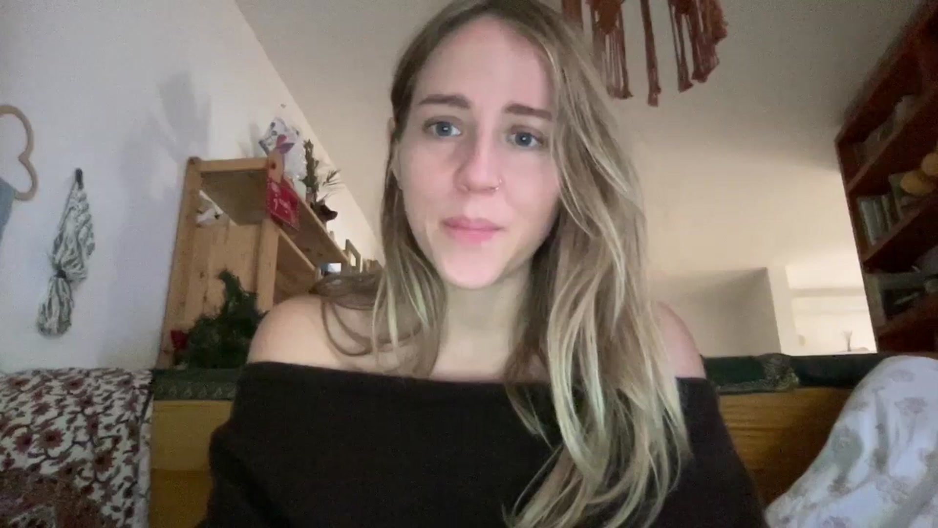 Gallery image thumbnail from IvyPiercee's myfreecams stream on, 01/07/2026, 15:25 image 11 of 20