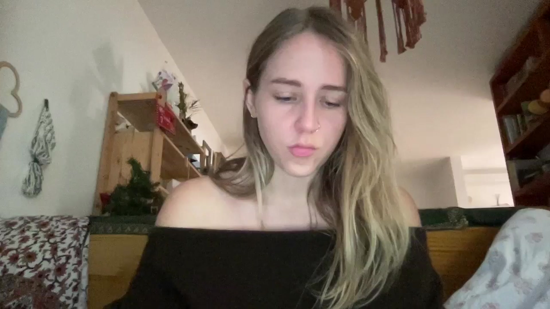 Gallery image thumbnail from IvyPiercee's myfreecams stream on, 01/07/2026, 15:25 image 5 of 20