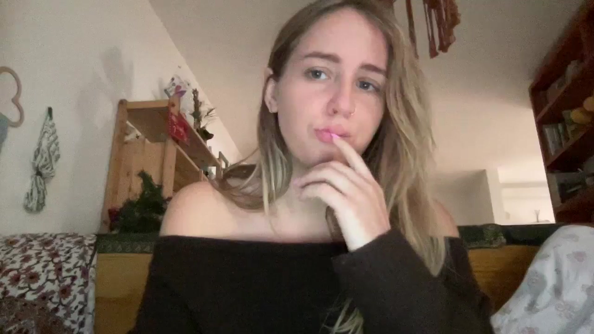 Gallery image thumbnail from IvyPiercee's myfreecams stream on, 01/07/2026, 15:25 image 6 of 20